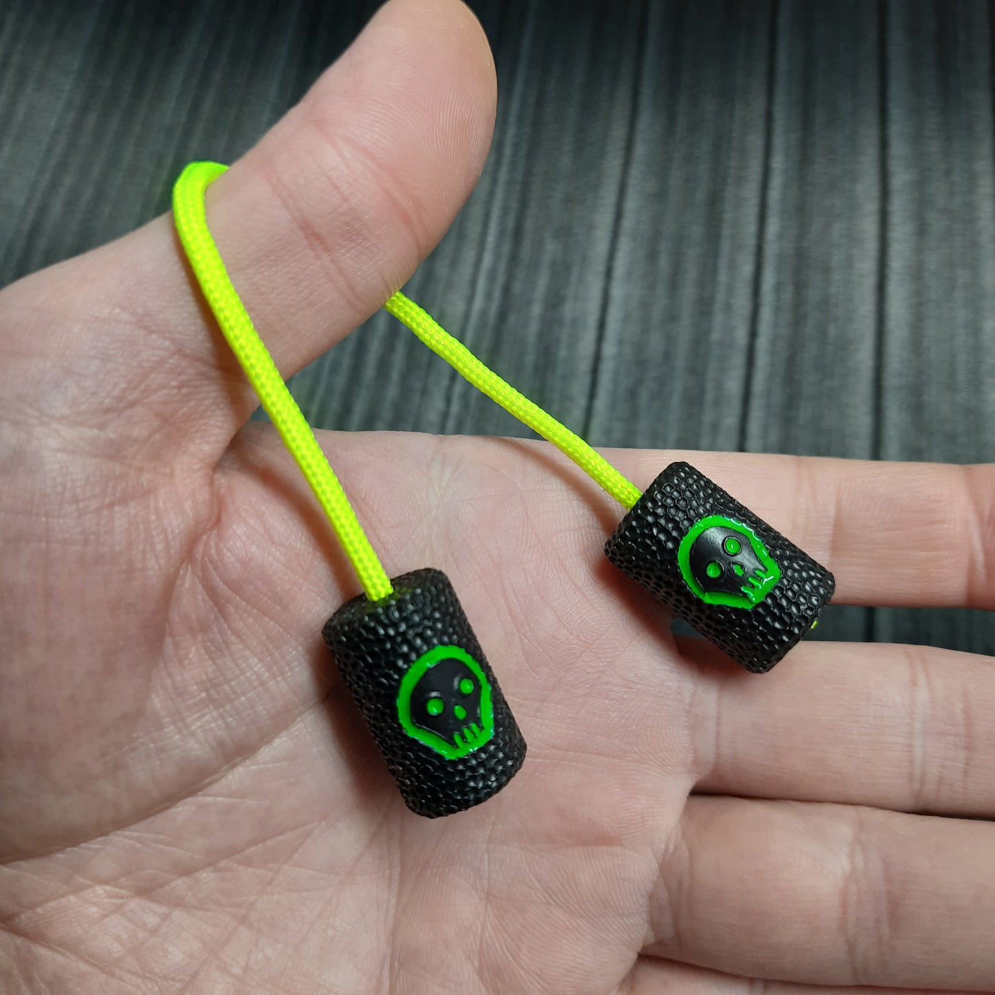 Begleri "Rough companion, green skull" delrin antistress meditation and finger training (SCU: 241123)