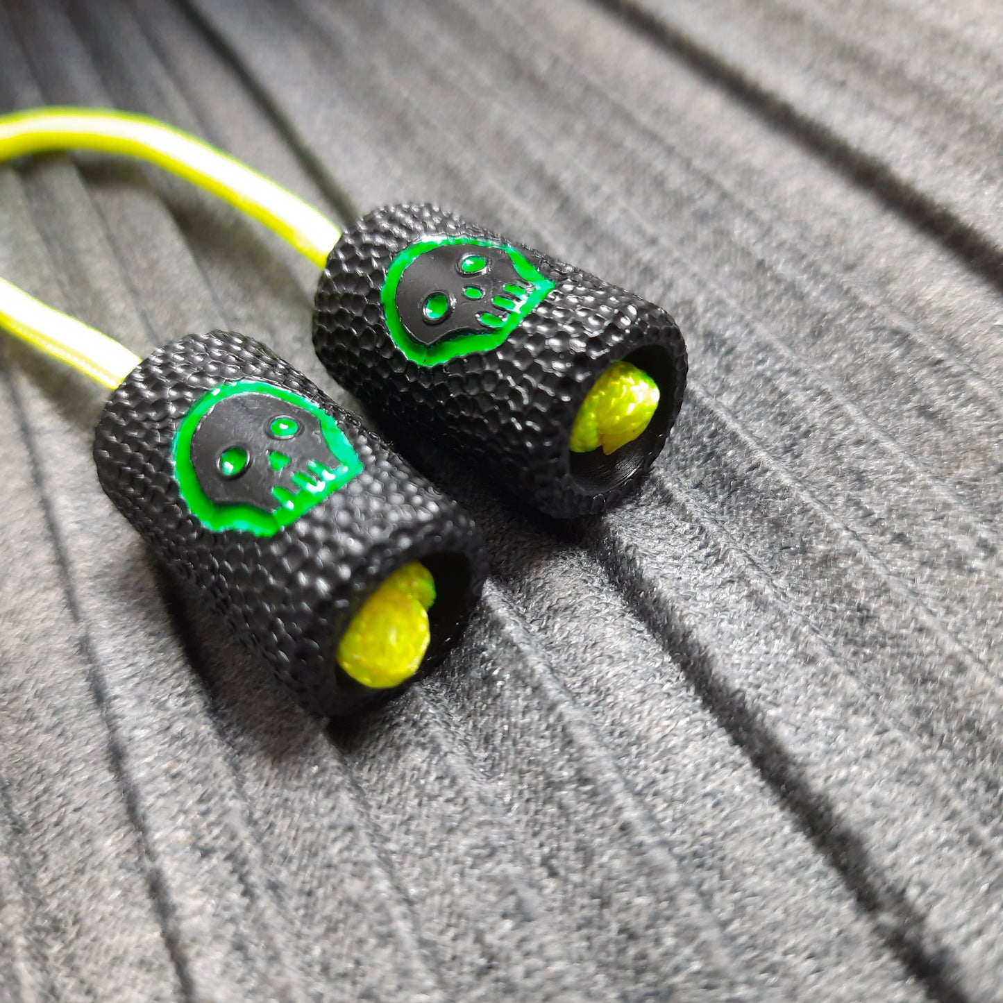 Begleri "Rough companion, green skull" delrin antistress meditation and finger training (SCU: 241123)
