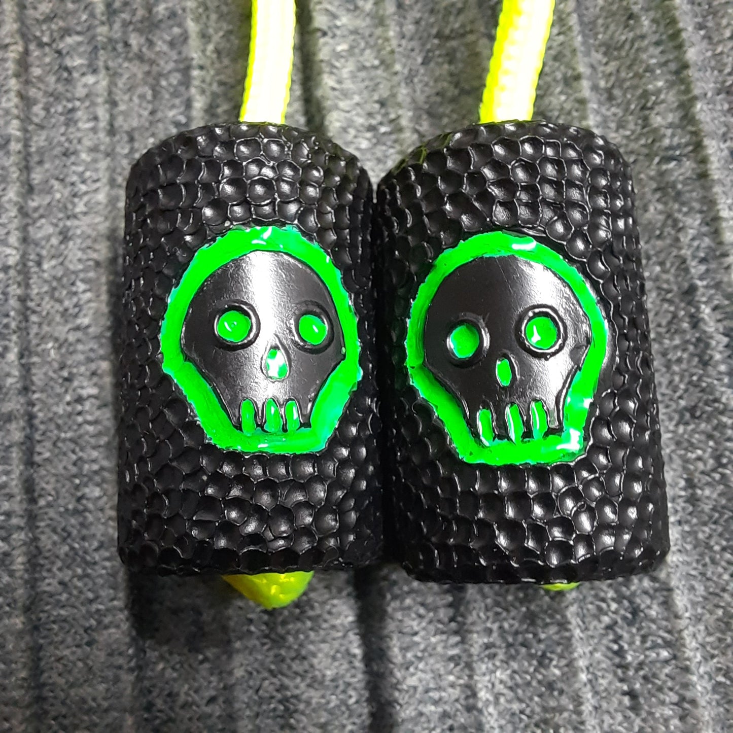 Begleri "Rough companion, green skull" delrin antistress meditation and finger training (SCU: 241123)