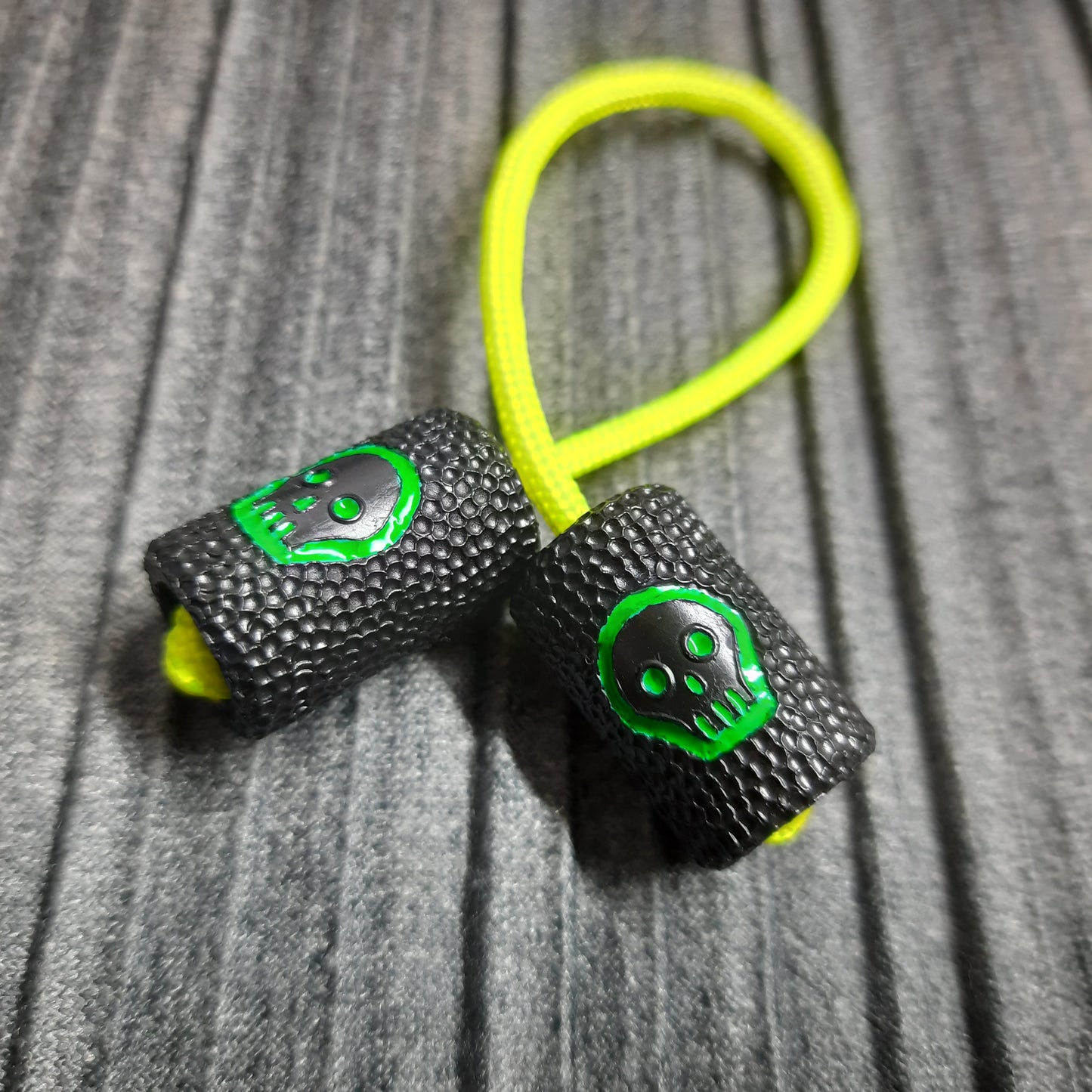 Begleri "Rough companion, green skull" delrin antistress meditation and finger training (SCU: 241123)