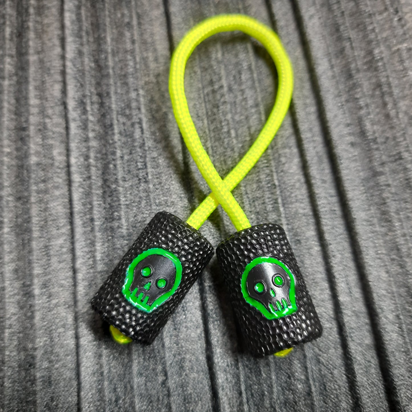 Begleri "Rough companion, green skull" delrin antistress meditation and finger training (SCU: 241123)