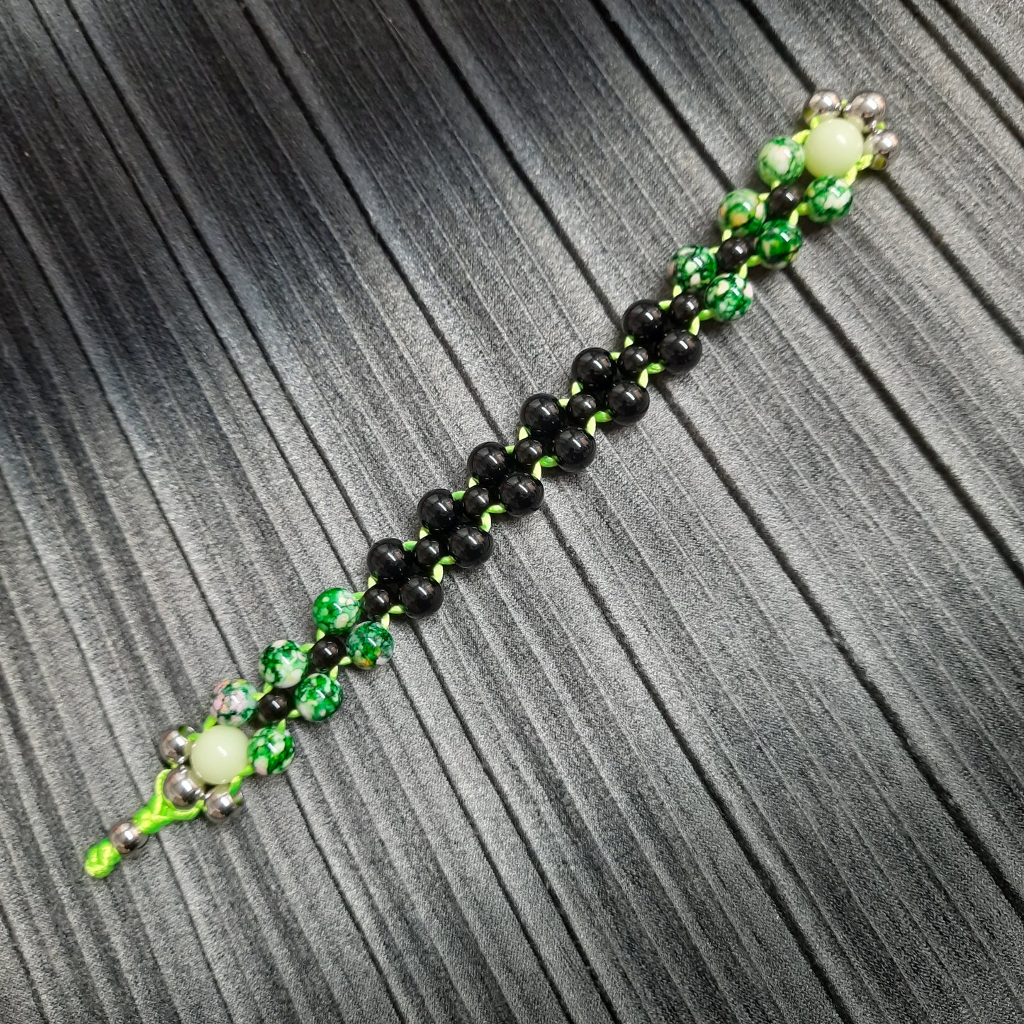 Chetki "Predatory green reptile"  flip rosary, anti-stress meditation and finger training (SCU: 241117)