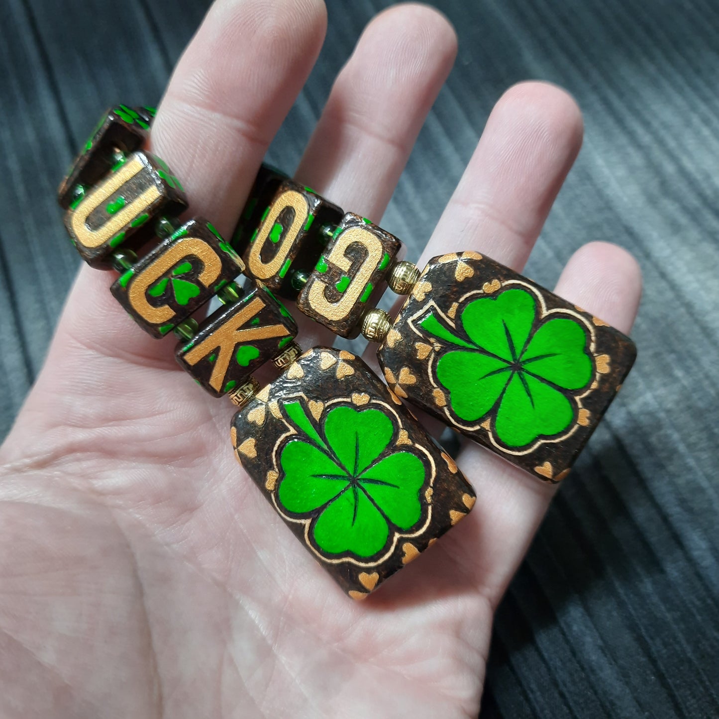 Chetki wooden "Good luck" (SCU: 250331)