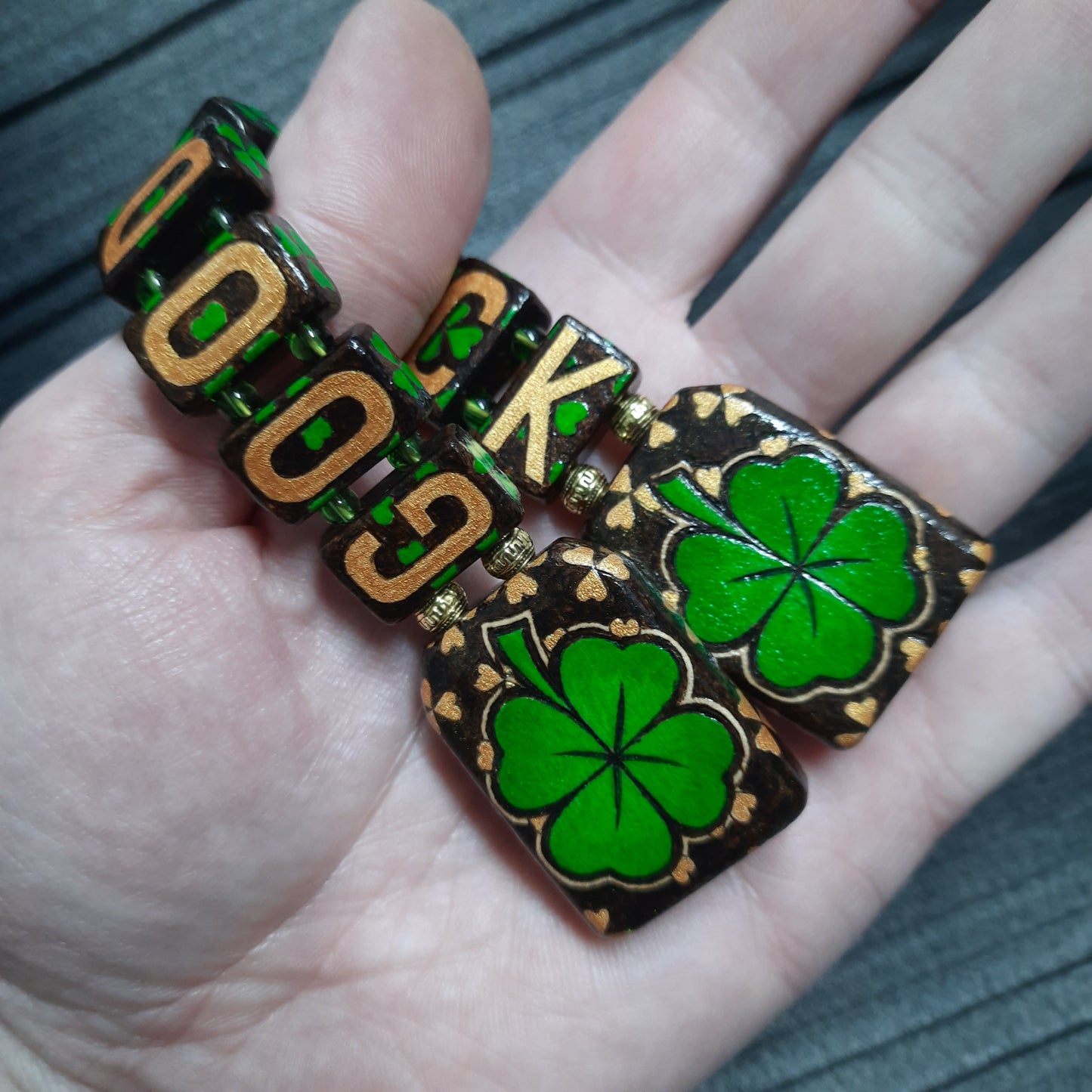 Chetki wooden "Good luck" (SCU: 250331)