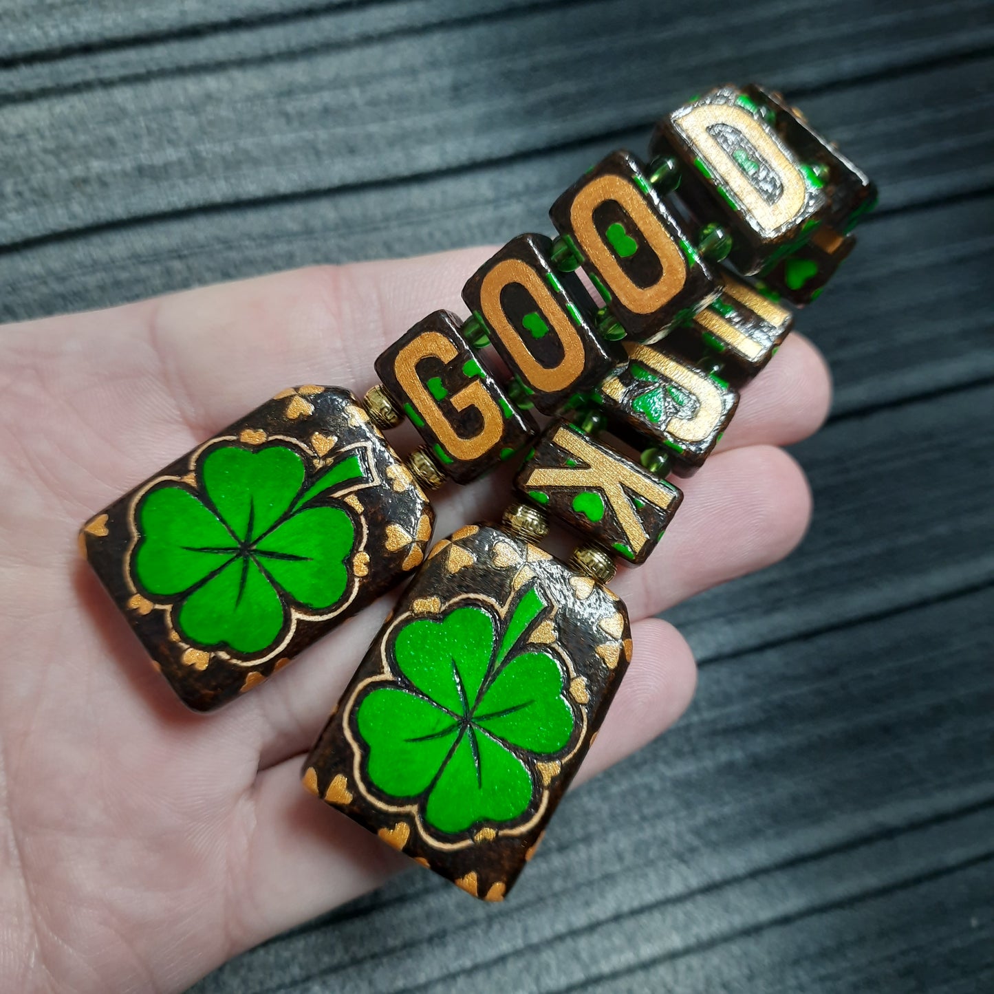 Chetki wooden "Good luck" (SCU: 250331)