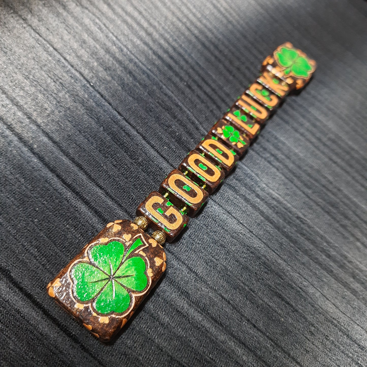 Chetki wooden "Good luck" (SCU: 250331)