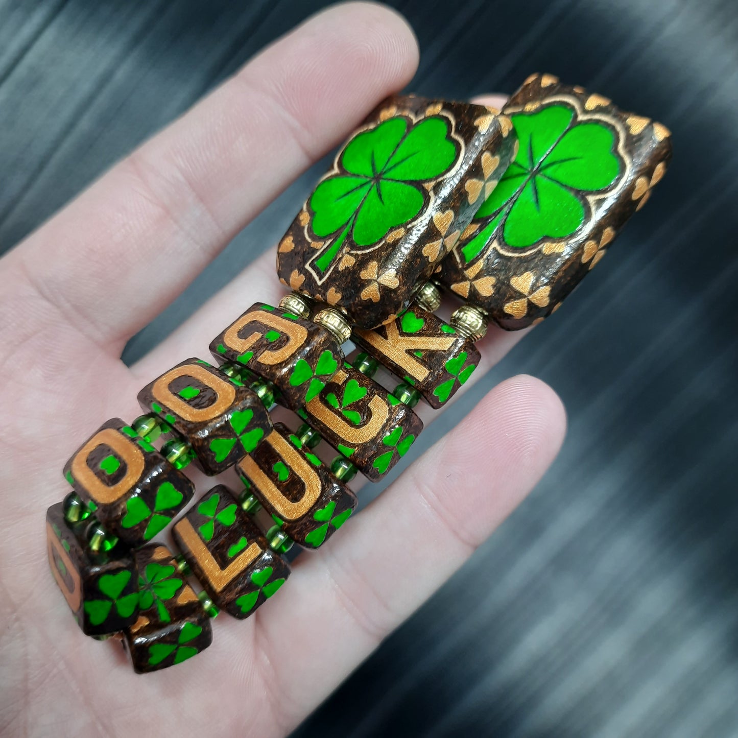 Chetki wooden "Good luck" (SCU: 250331)