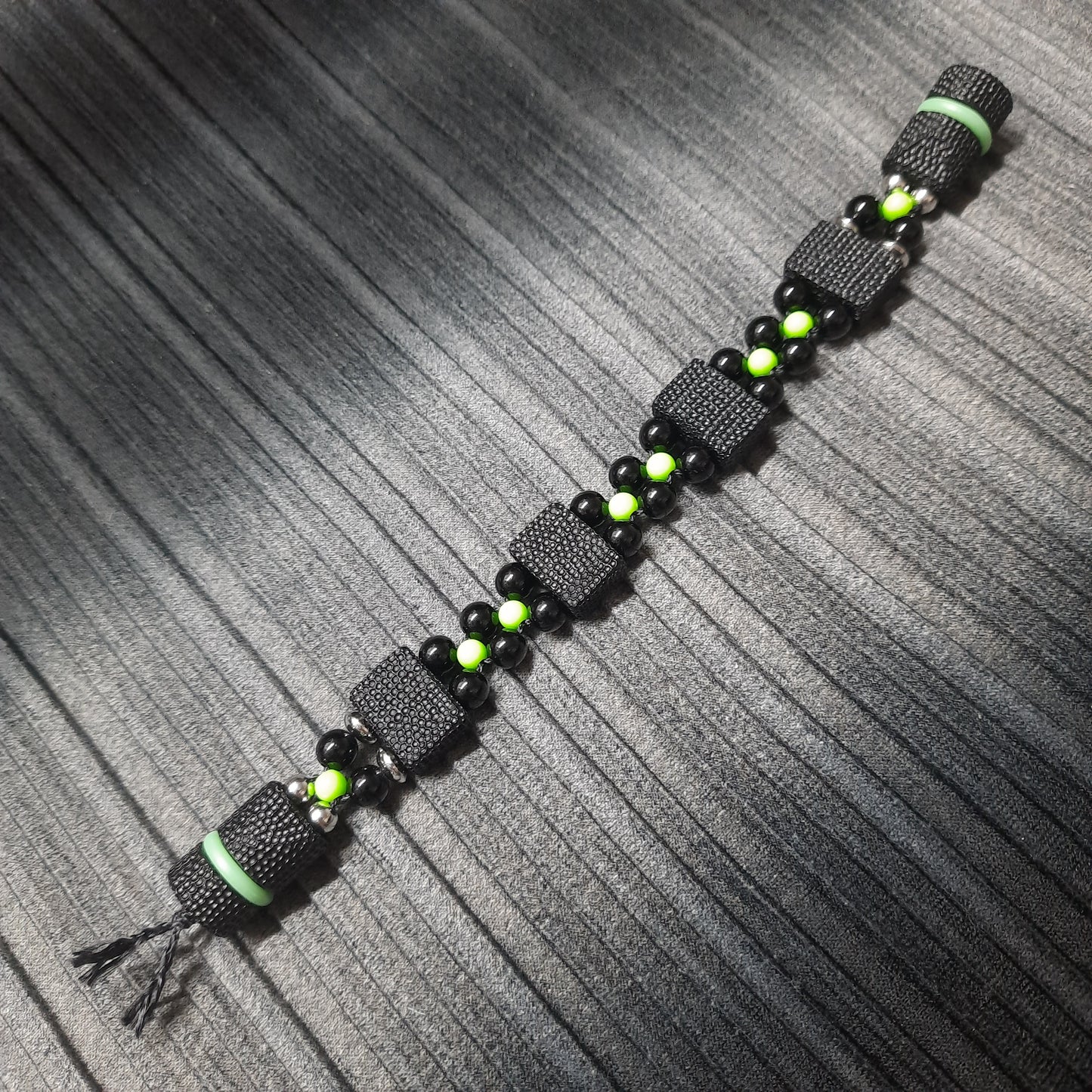 Chetki "Rough companion, Monster" (SCU: 250402-2)