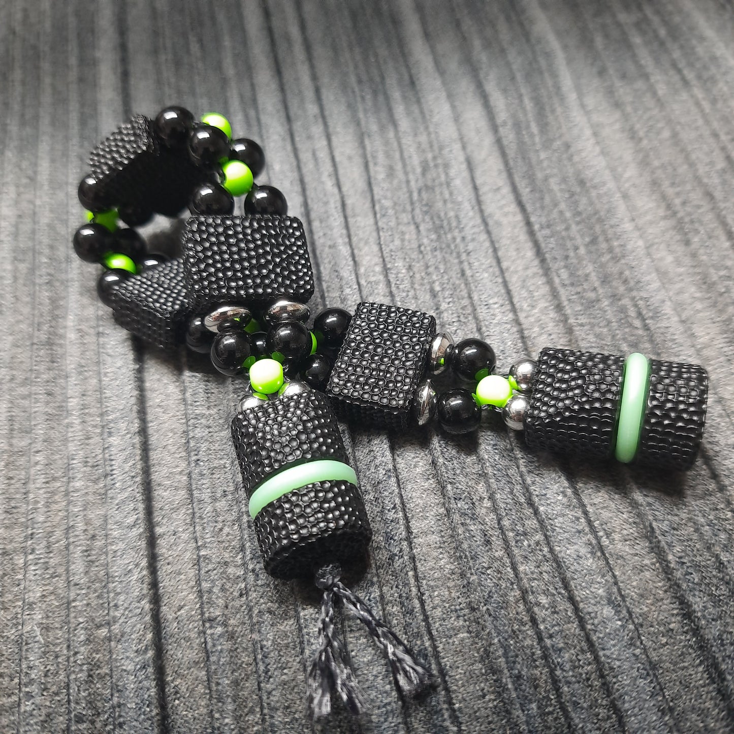 Chetki "Rough companion, Monster" (SCU: 250402-2)