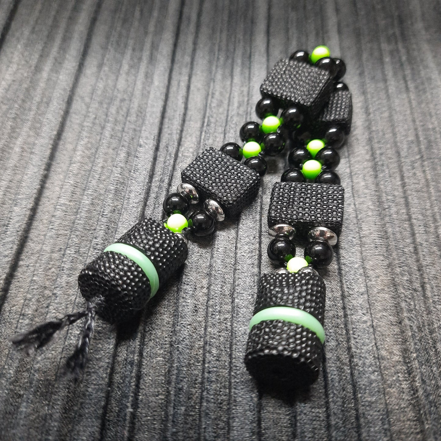 Chetki "Rough companion, Monster" (SCU: 250402-2)