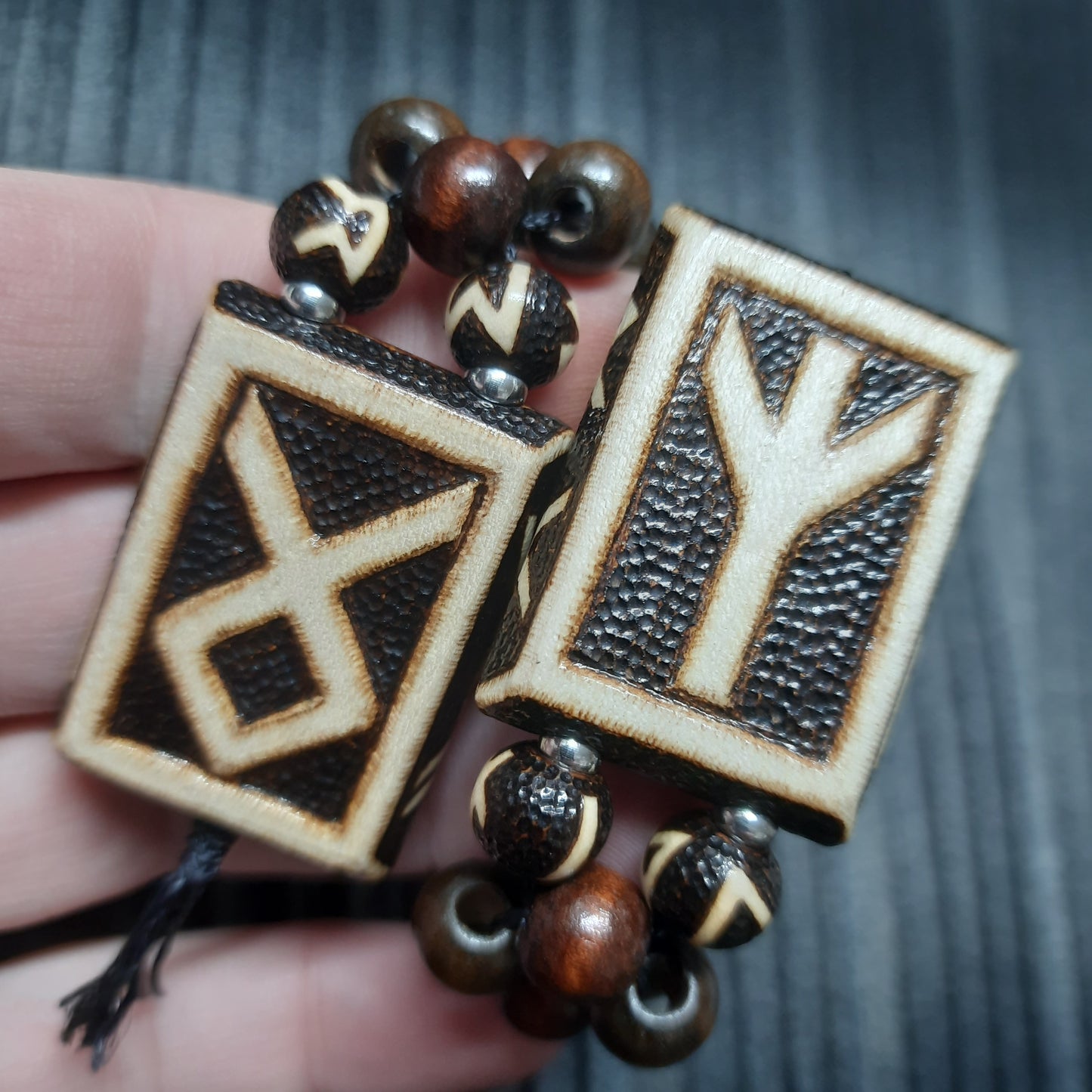 Chetki wooden "Runes of the Elder Futhark"  (SCU: 250409)