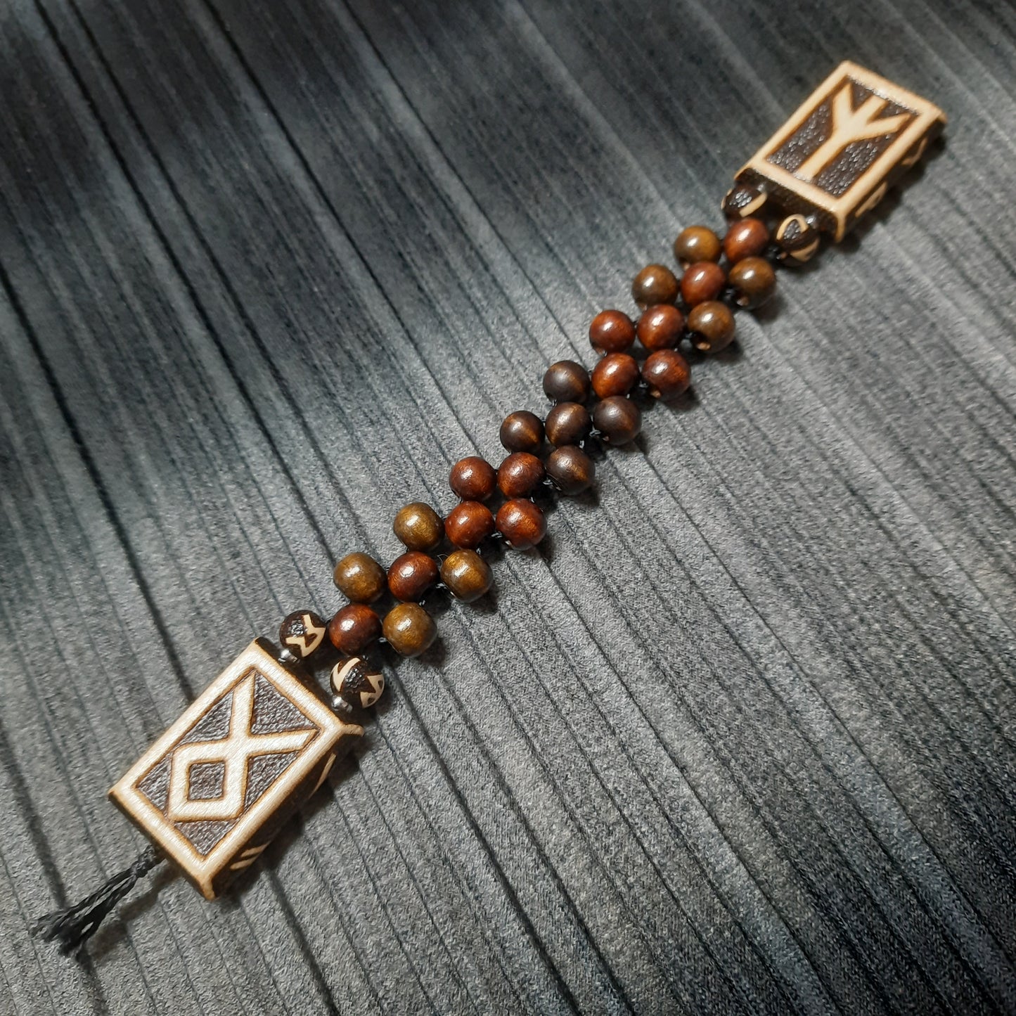 Chetki wooden "Runes of the Elder Futhark"  (SCU: 250409)