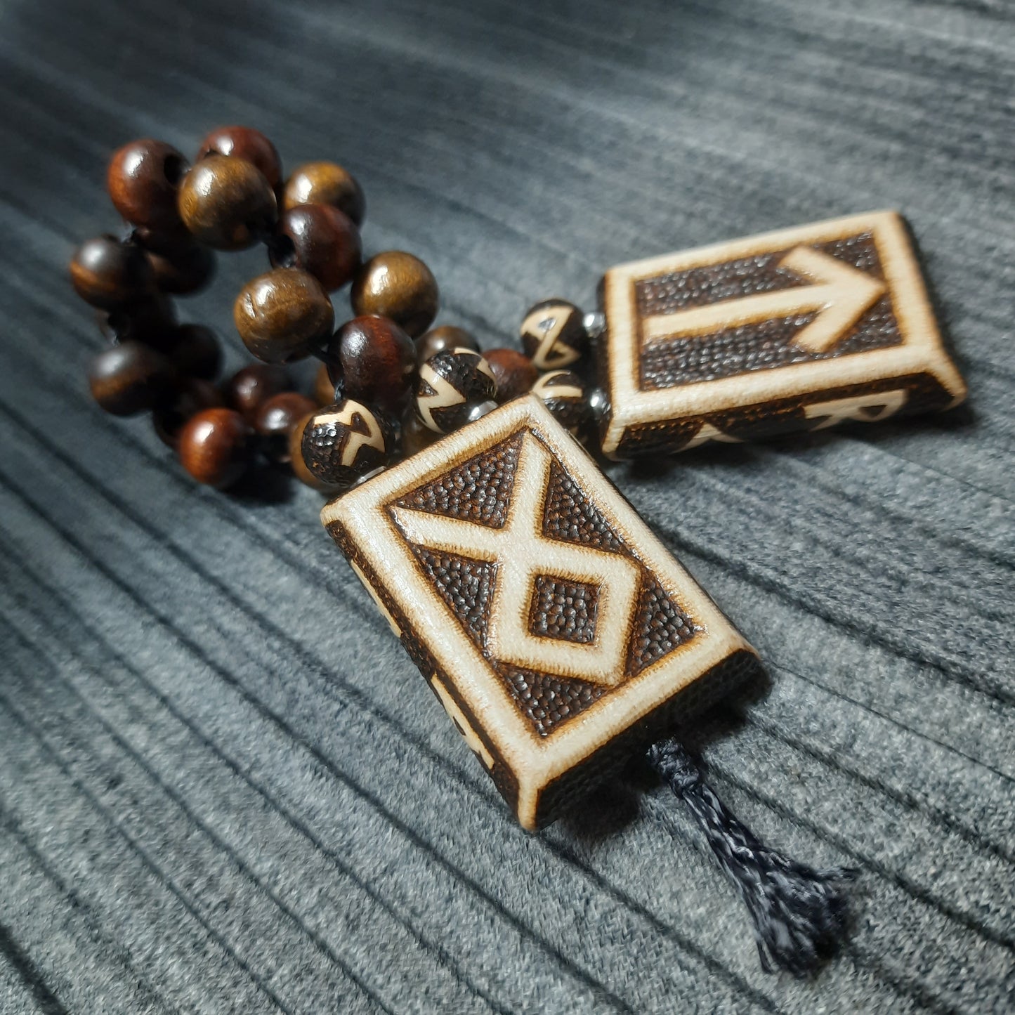 Chetki wooden "Runes of the Elder Futhark"  (SCU: 250409)