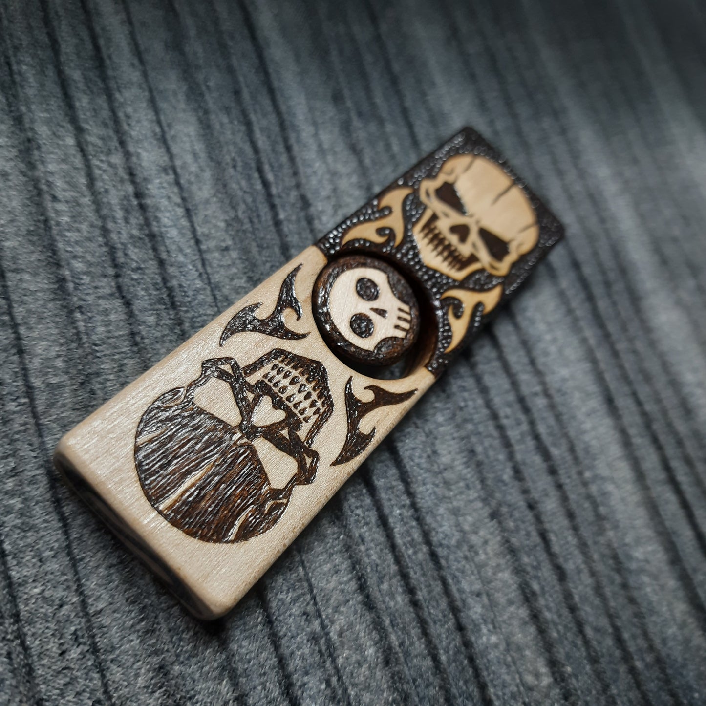 Worry plank wooden "Skulls, yes/no" handmade