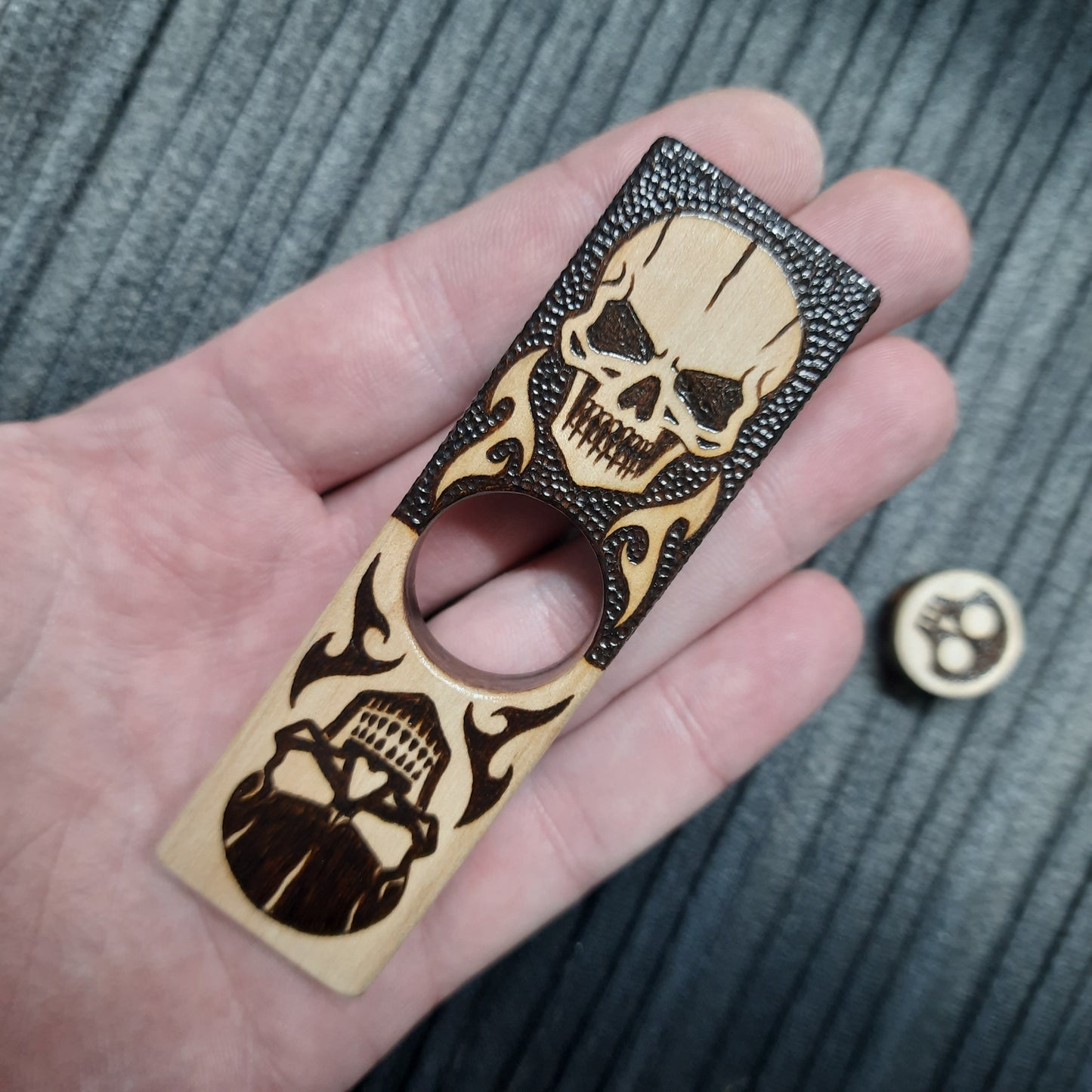 Worry plank wooden "Skulls, yes/no" handmade