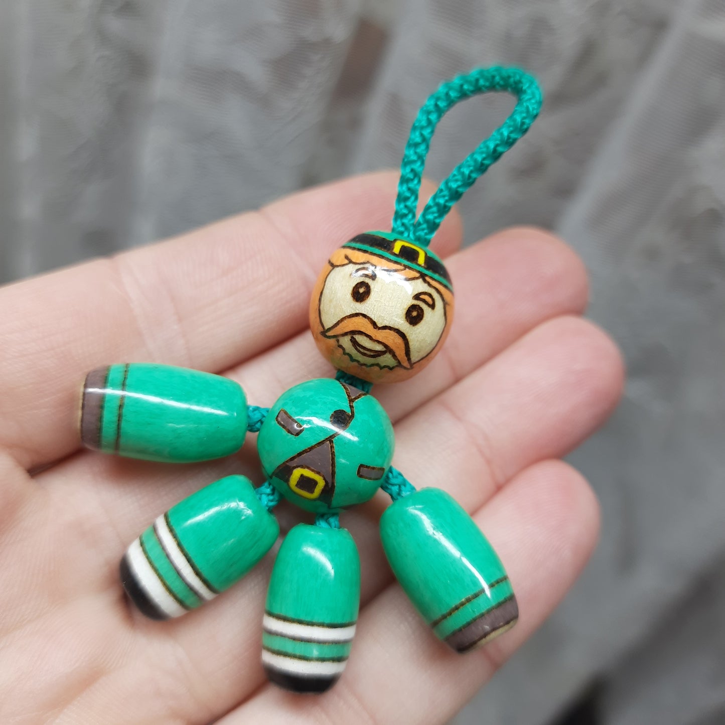 Pocket buddy Wooden keychain magnetic "Leprechaun" antistress, fidget, pocket friend (SCU: 240211)