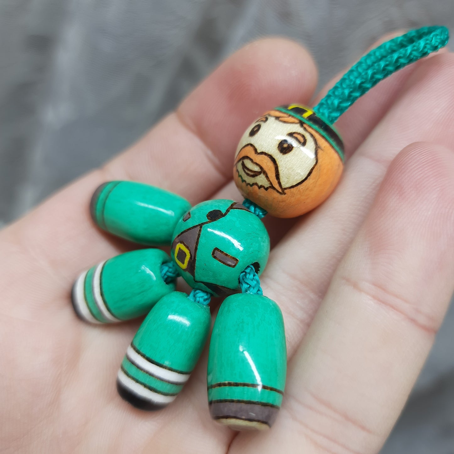 Pocket buddy Wooden keychain magnetic "Leprechaun" antistress, fidget, pocket friend (SCU: 240211)