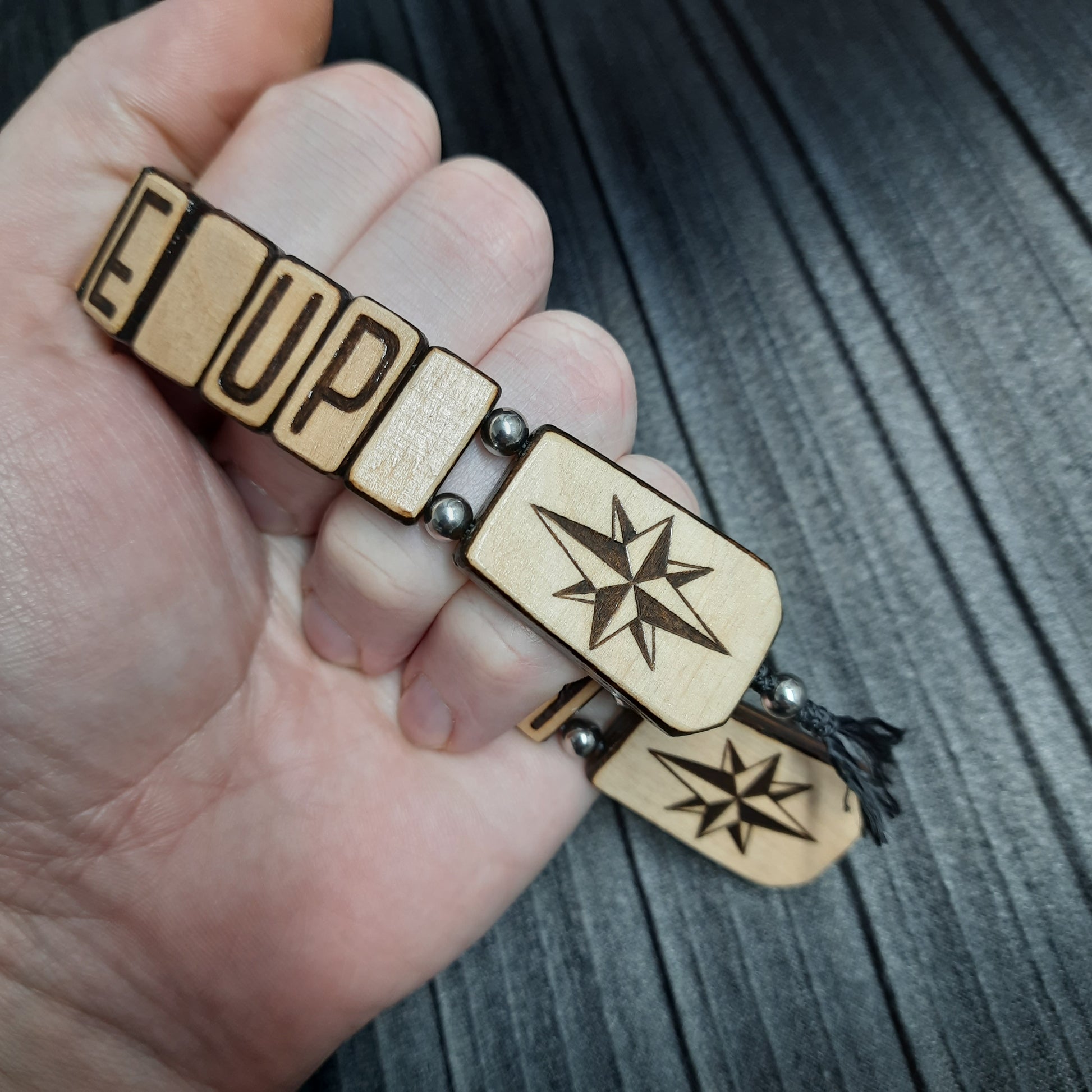 Wooden flat flip-over rosary (chetki) with a pattern applied using pyrography. Handmade rosary. Kevlar cord is used.