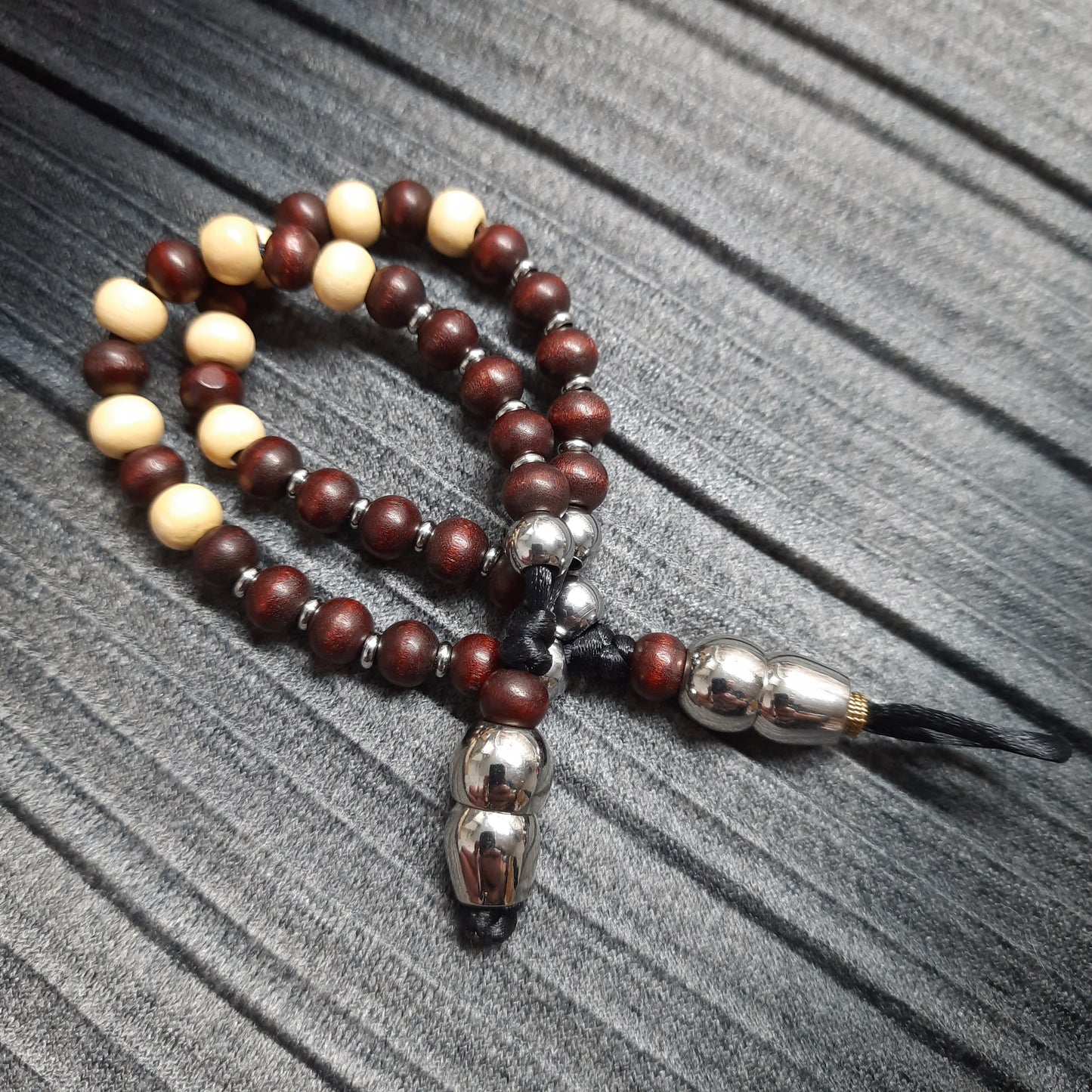 Chetki "Wise fellow traveler" v5, handmade, rosary,  anti-stress meditation and finger training (SCU: 240319)