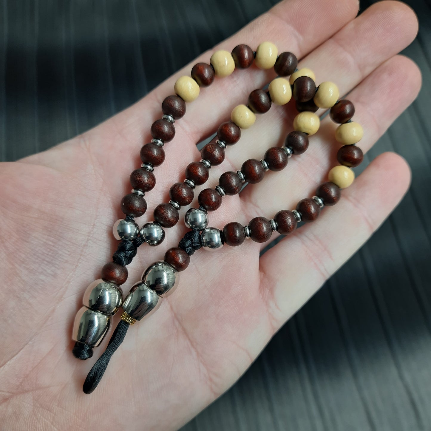 Chetki "Wise fellow traveler" v5, handmade, rosary,  anti-stress meditation and finger training (SCU: 240319)