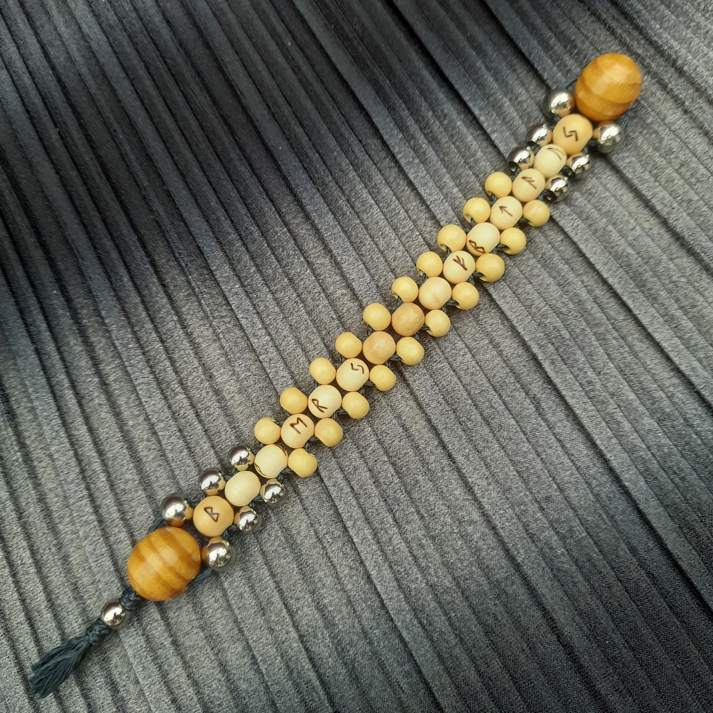 Chetki handmade "Rune Keeper" rosary, anti-stress meditation and finger training (SCU: 240612)