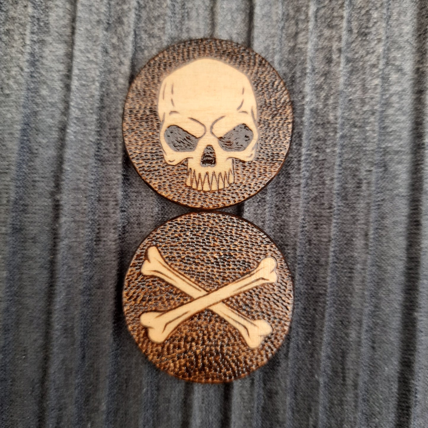 Magnetic slider "Pirate mark" anti-stress clicker, handmade (SCU: 240720)