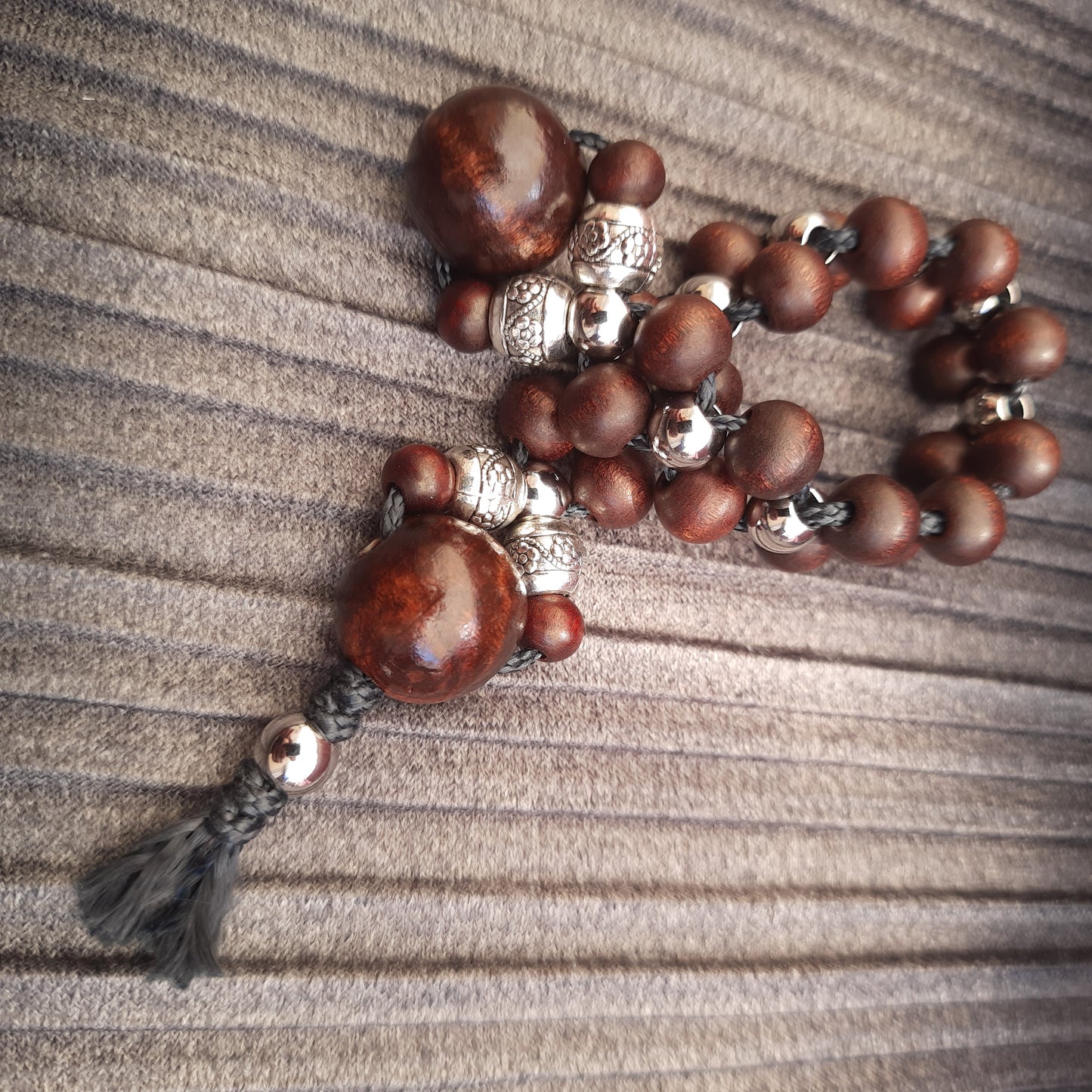 Chetki handmade "Dark Guardian" rosary, anti-stress meditation and finger training (SCU: 240708)