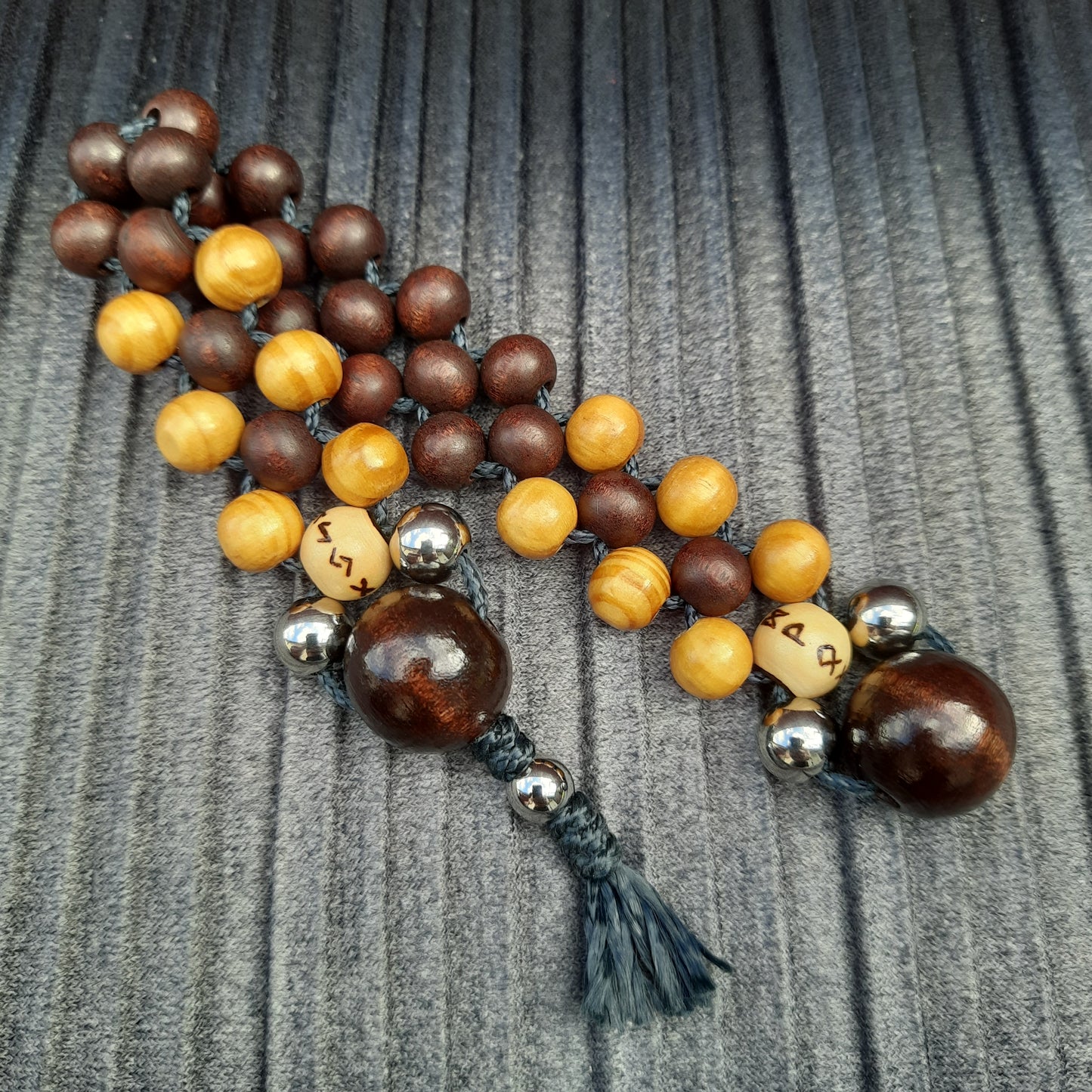 Chetki "Tree Keeper of Runes" flip rosary, anti-stress meditation and finger training (SCU: 240906)