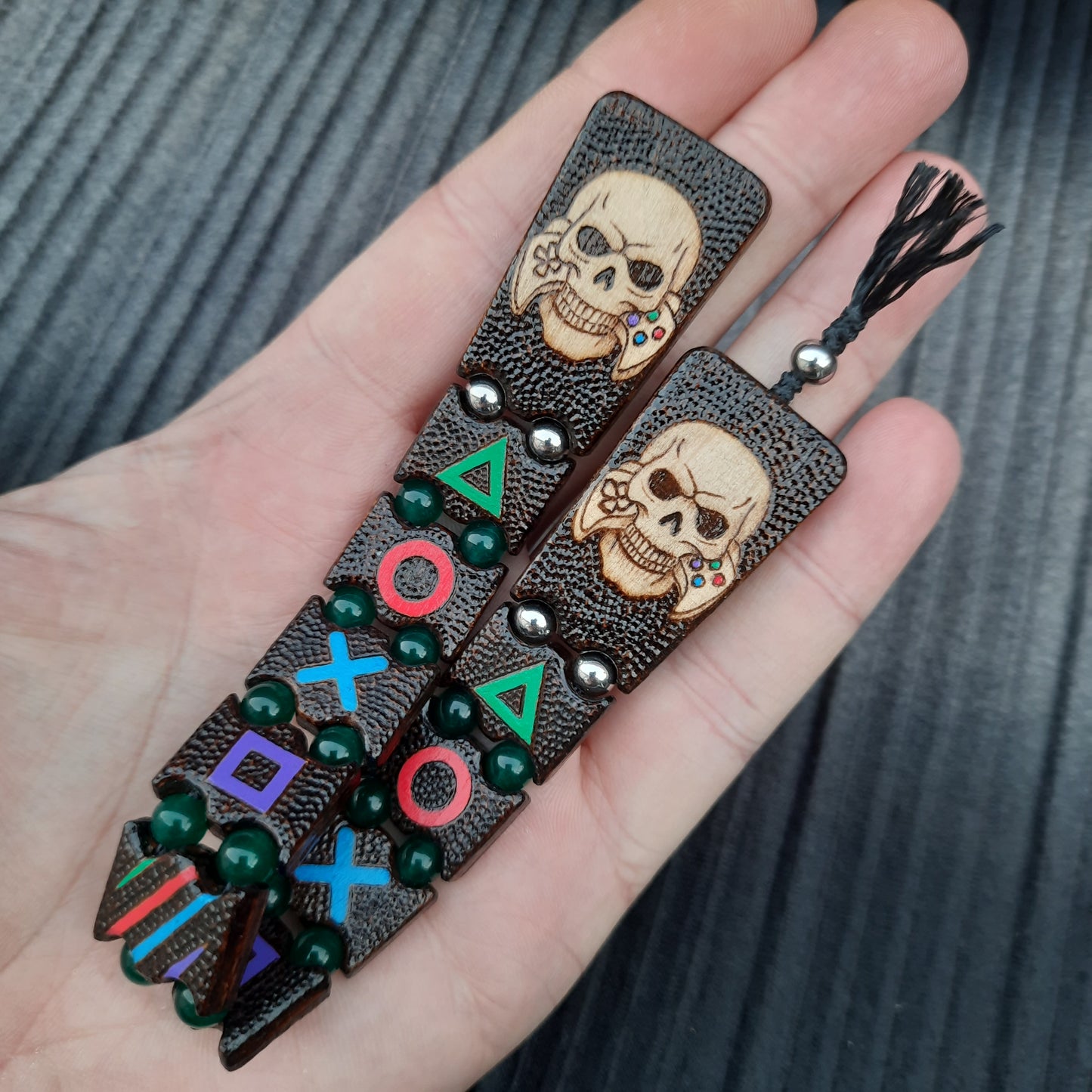 Chetki wooden "Devilish Gamer" handmade, flip rosary,  anti-stress meditation and finger training, worry beads, tzbex (SCU: 241008)