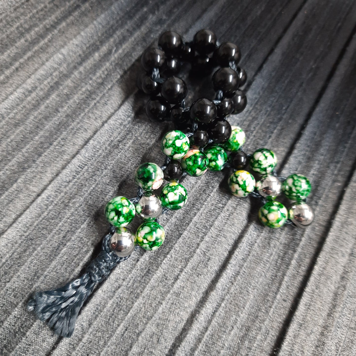 Chetki "Strict green-eyed reptile" rosary, anti-stress meditation and finger training