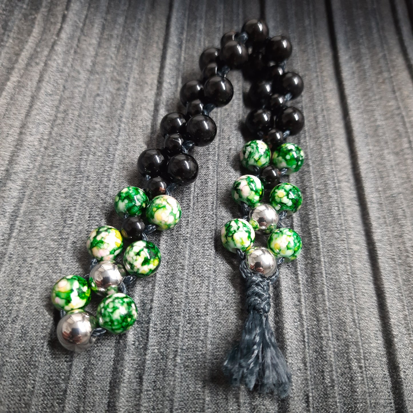 Chetki "Strict green-eyed reptile" rosary, anti-stress meditation and finger training