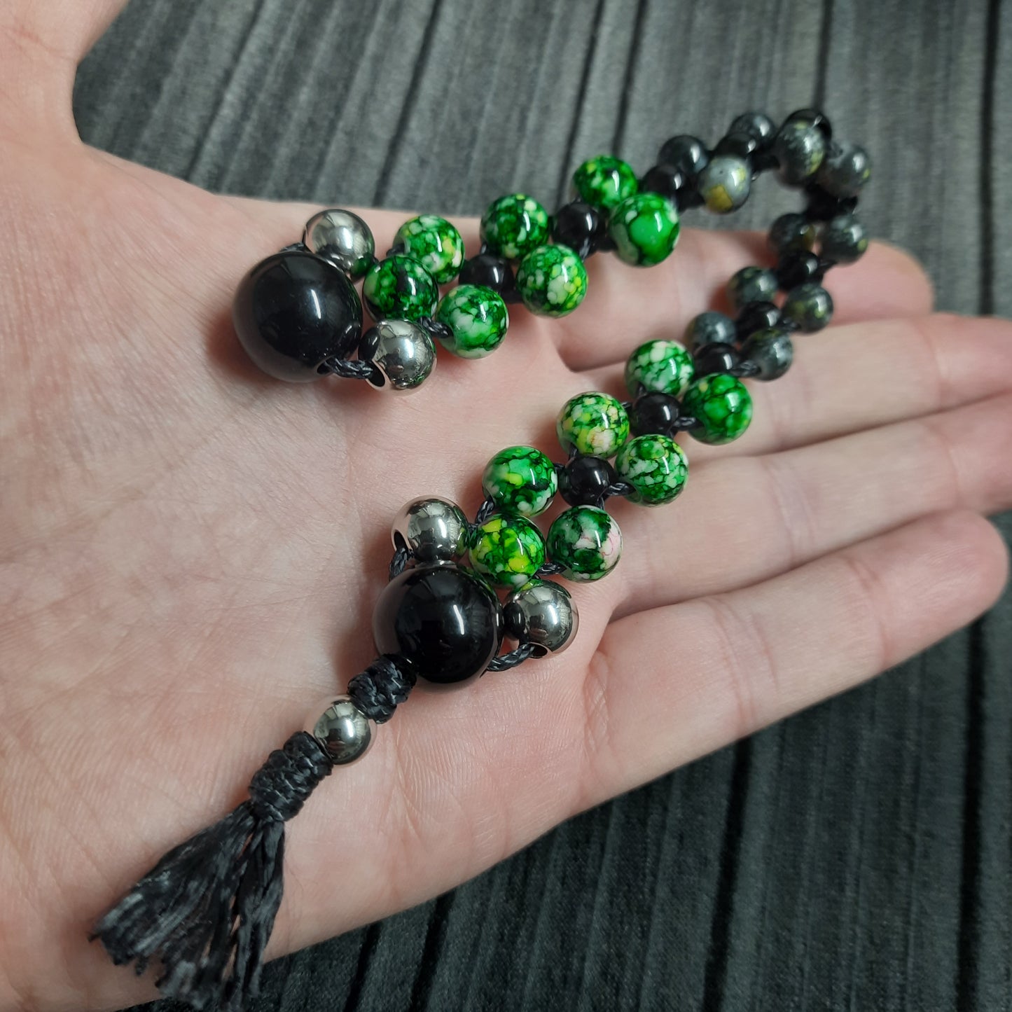 Chetki "Green-Eyed Reptile Strike" rosary, anti-stress meditation and finger training