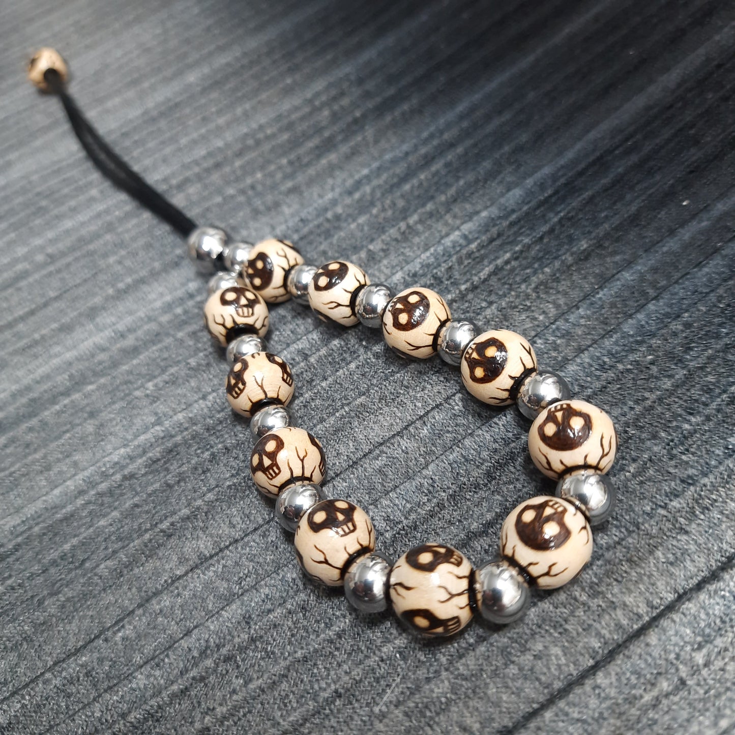 Komboloi bracelet chetki "Skulls"