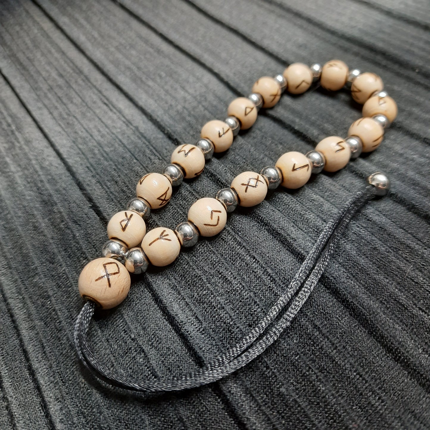 Komboloi bracelet chetki "Runes" anti-stress meditation