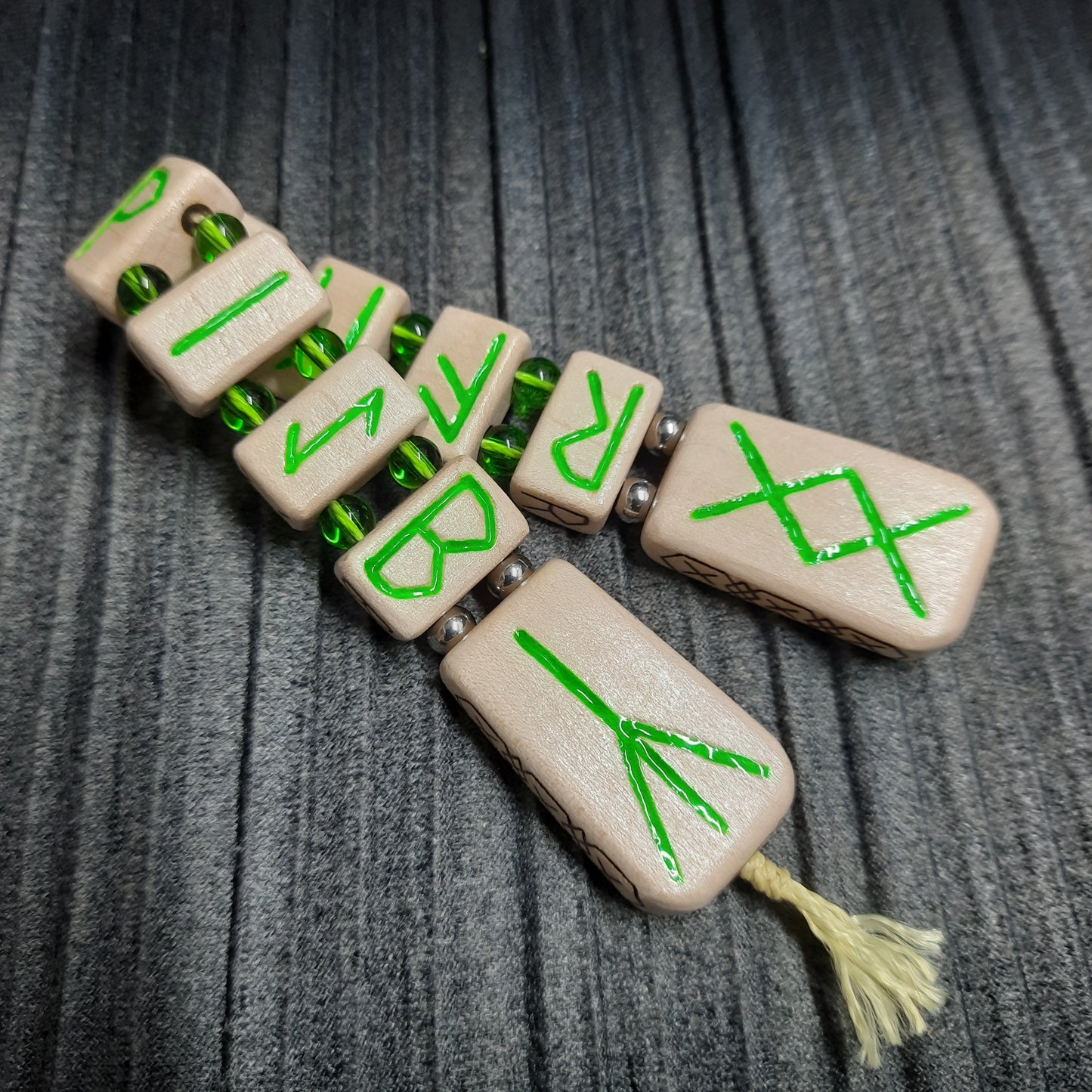 Chetki wooden "Glowing Futhark Runes"