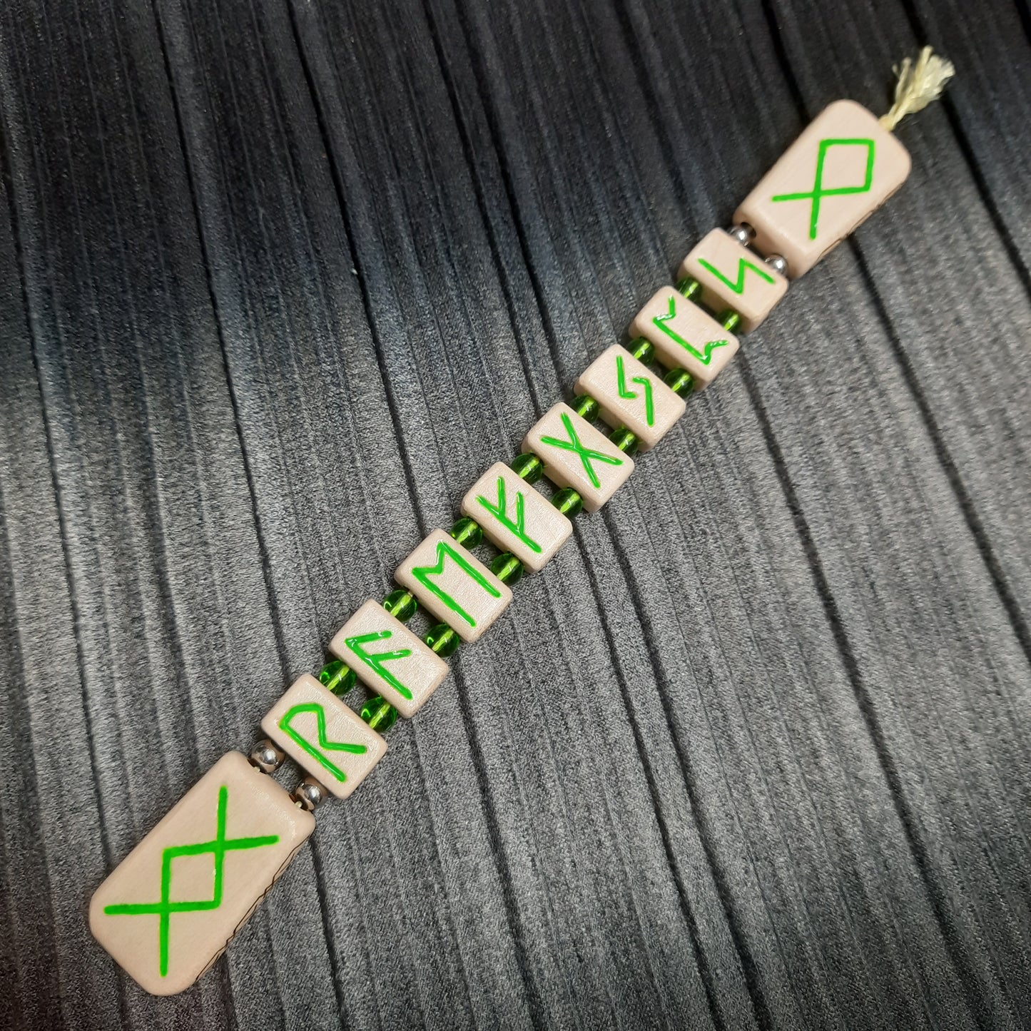 Chetki wooden "Glowing Futhark Runes"