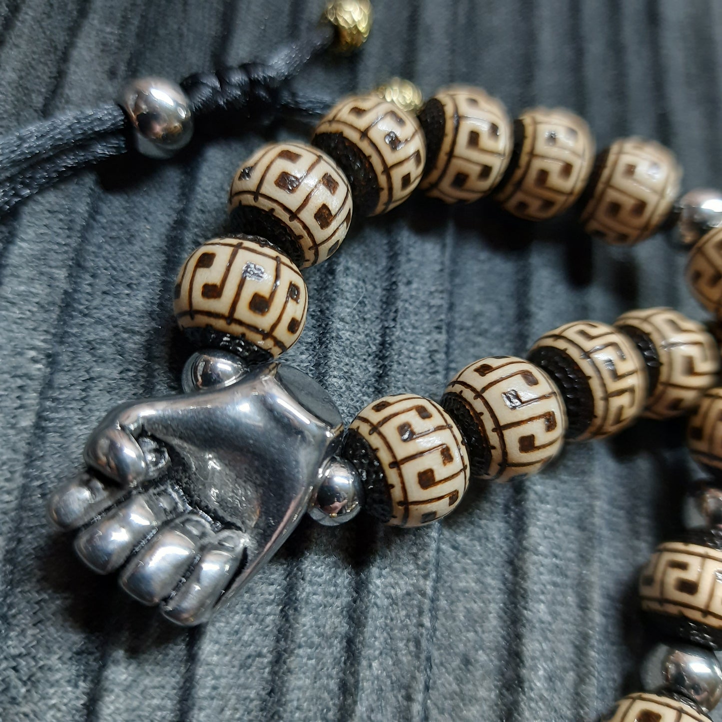 Komboloi handmade wooden + stainless steel "Steel Fist" (251121)