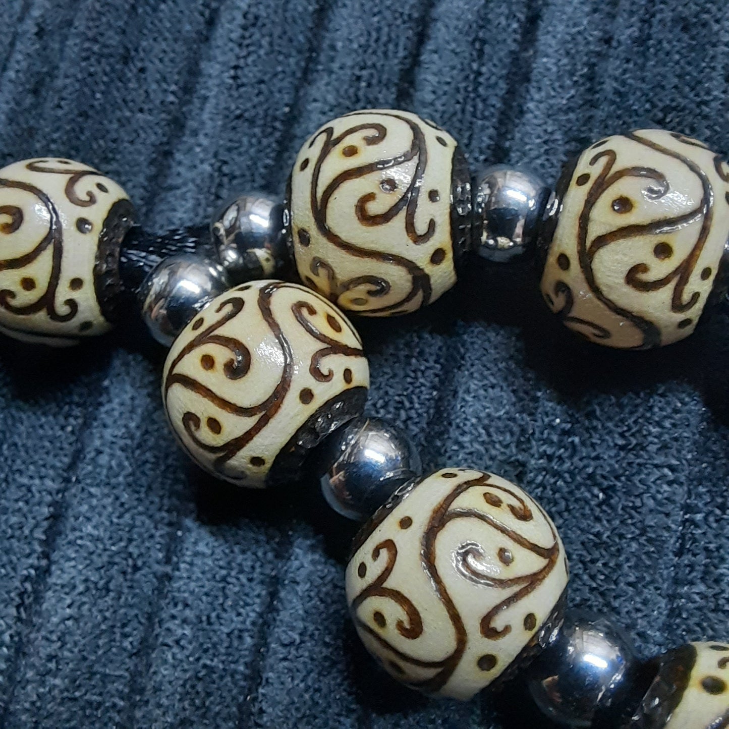 Komboloi wooden handmade "Airy melody"