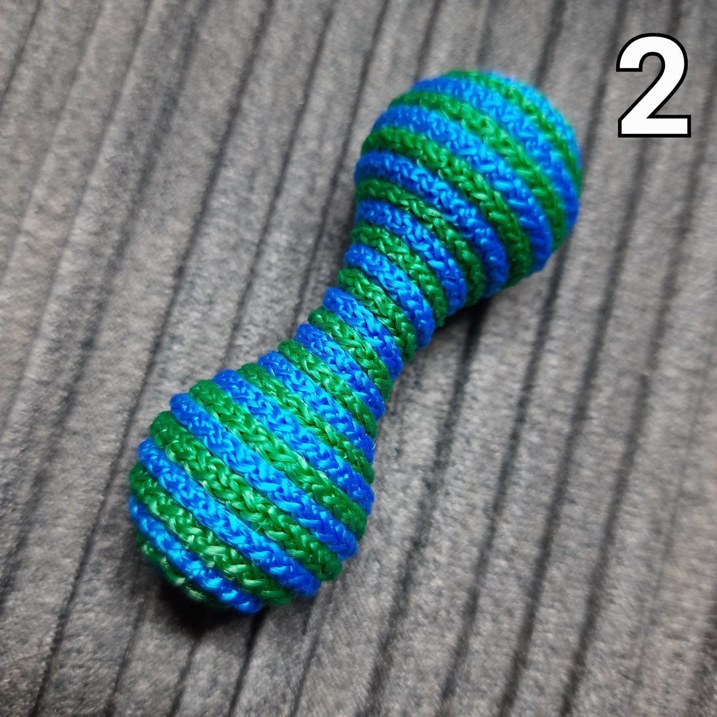 Knuckleroller "In a sweater"