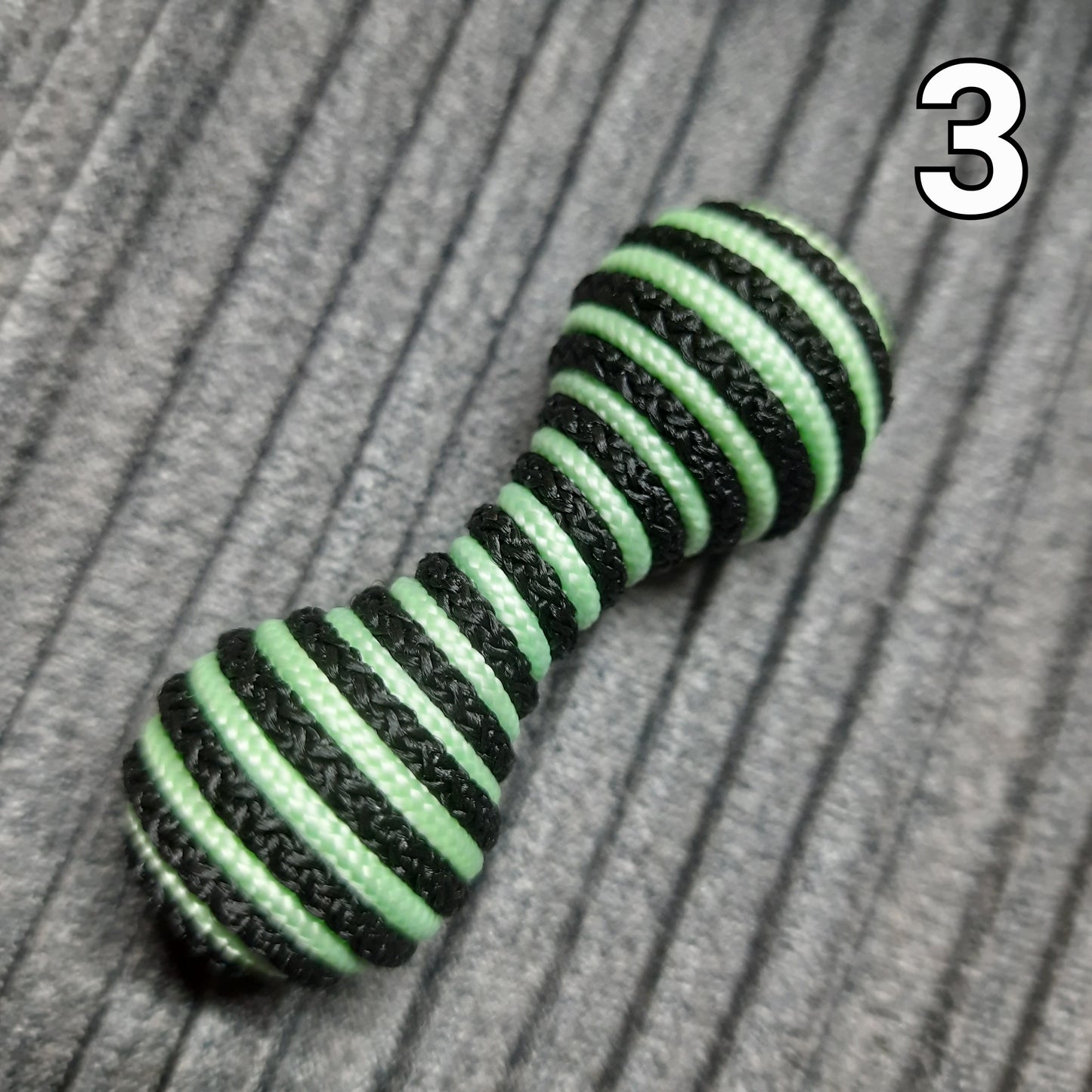 Knuckleroller "In a sweater"