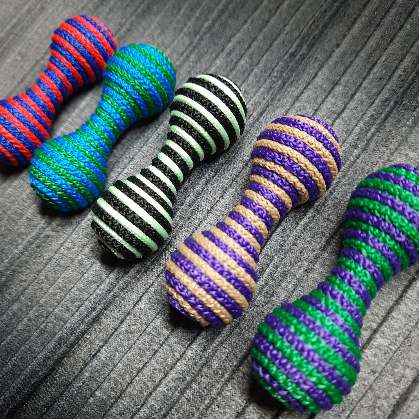 Knuckleroller "In a sweater"