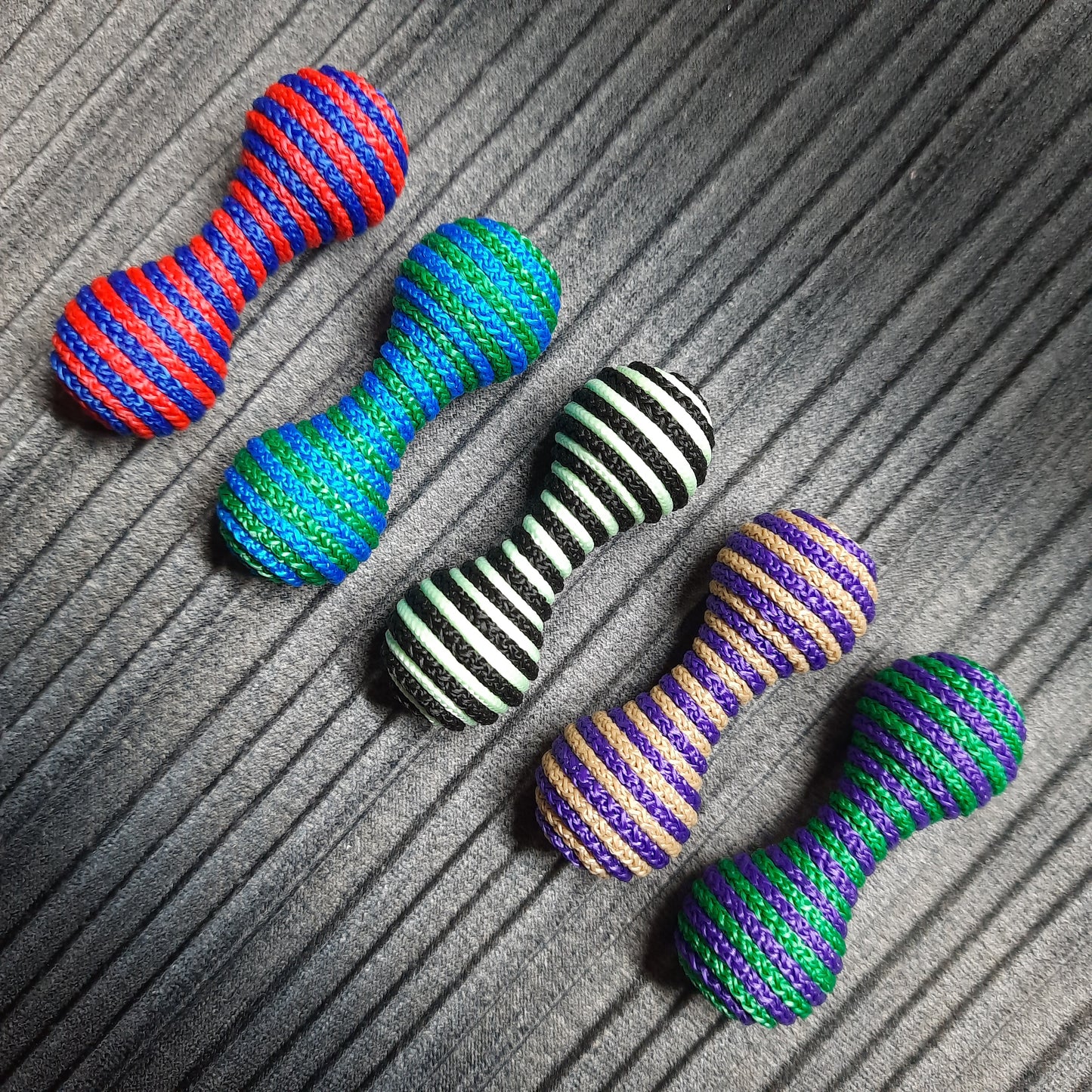 Knuckleroller "In a sweater"