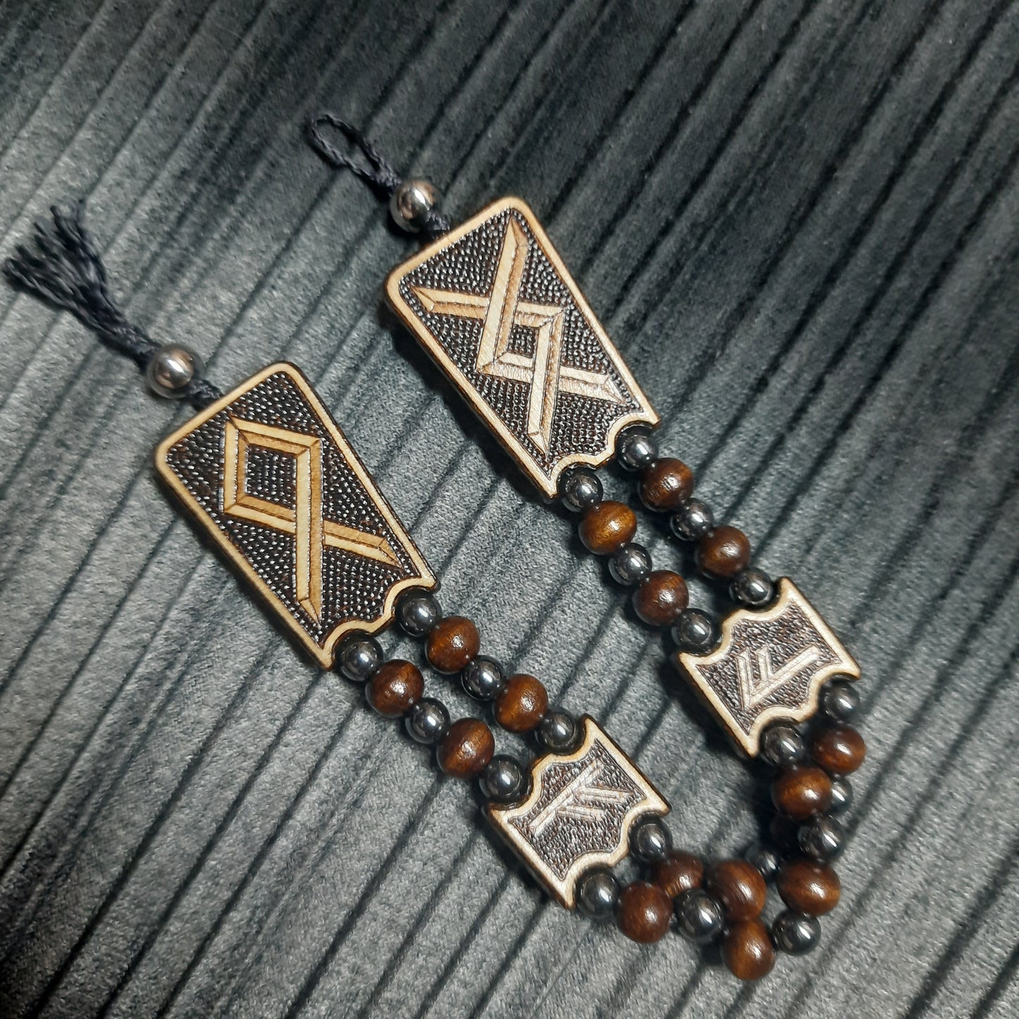 Handmade Wooden Chetki Skilltoy | Slavic Flip Rosary | Pocket Worry Beads for Hand Dexterity "Wing of the Futhark"