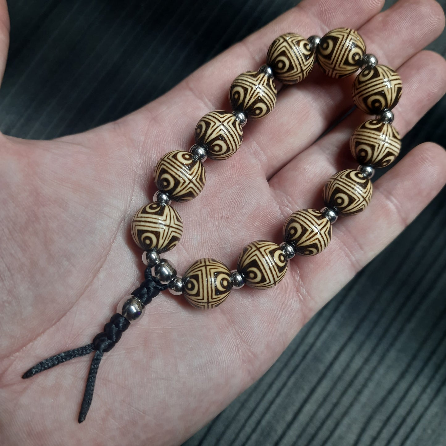 Komboloi wooden handmade "Meditation to the Stars"