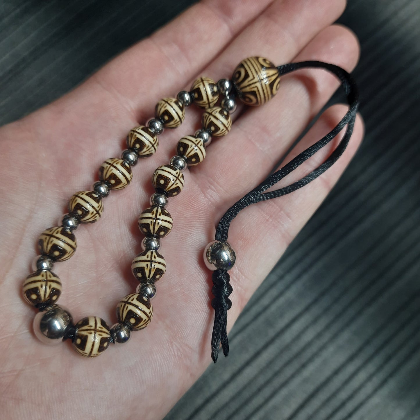 Komboloi wooden handmade "Meditation to the Morning Stars"