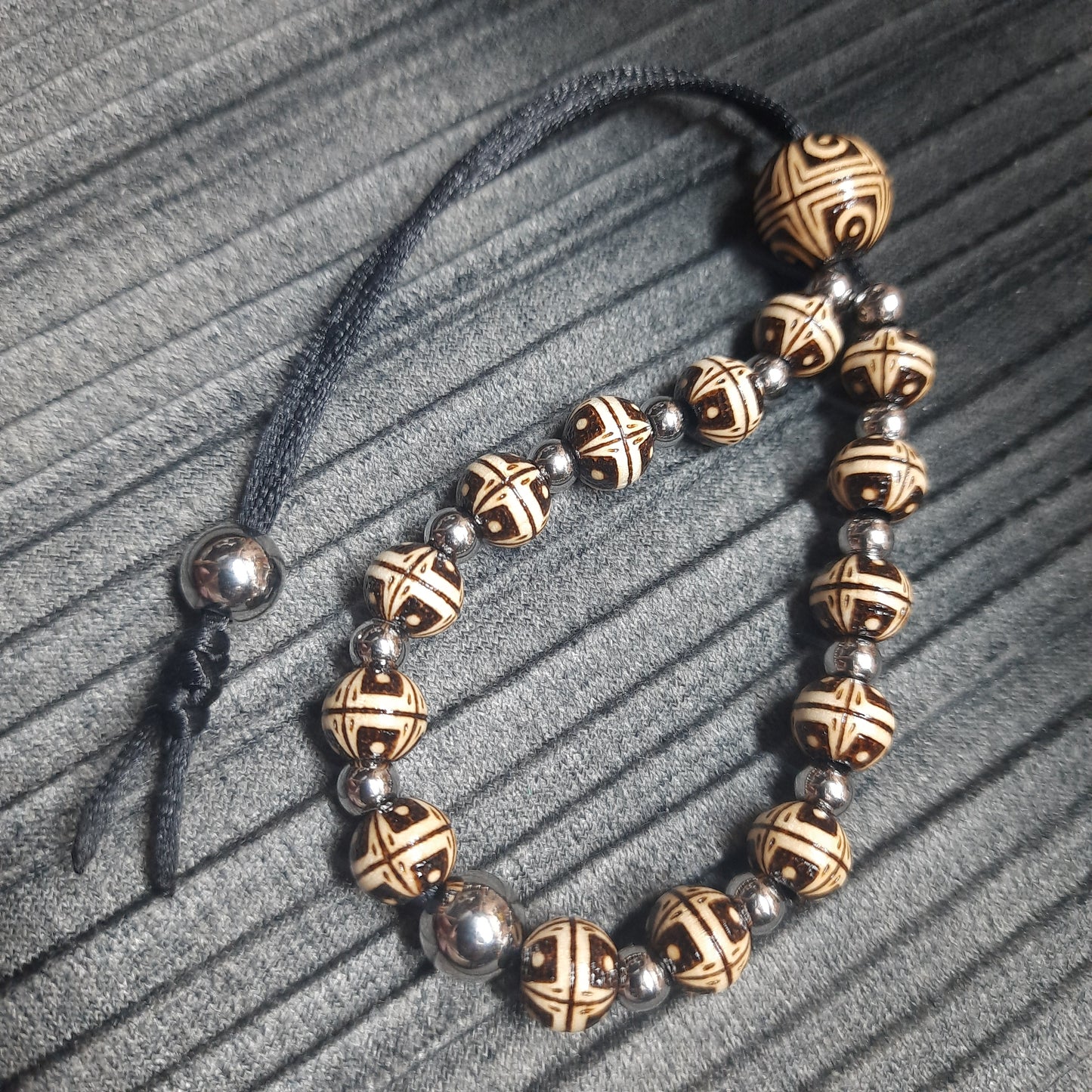 Komboloi wooden handmade "Meditation to the Morning Stars"