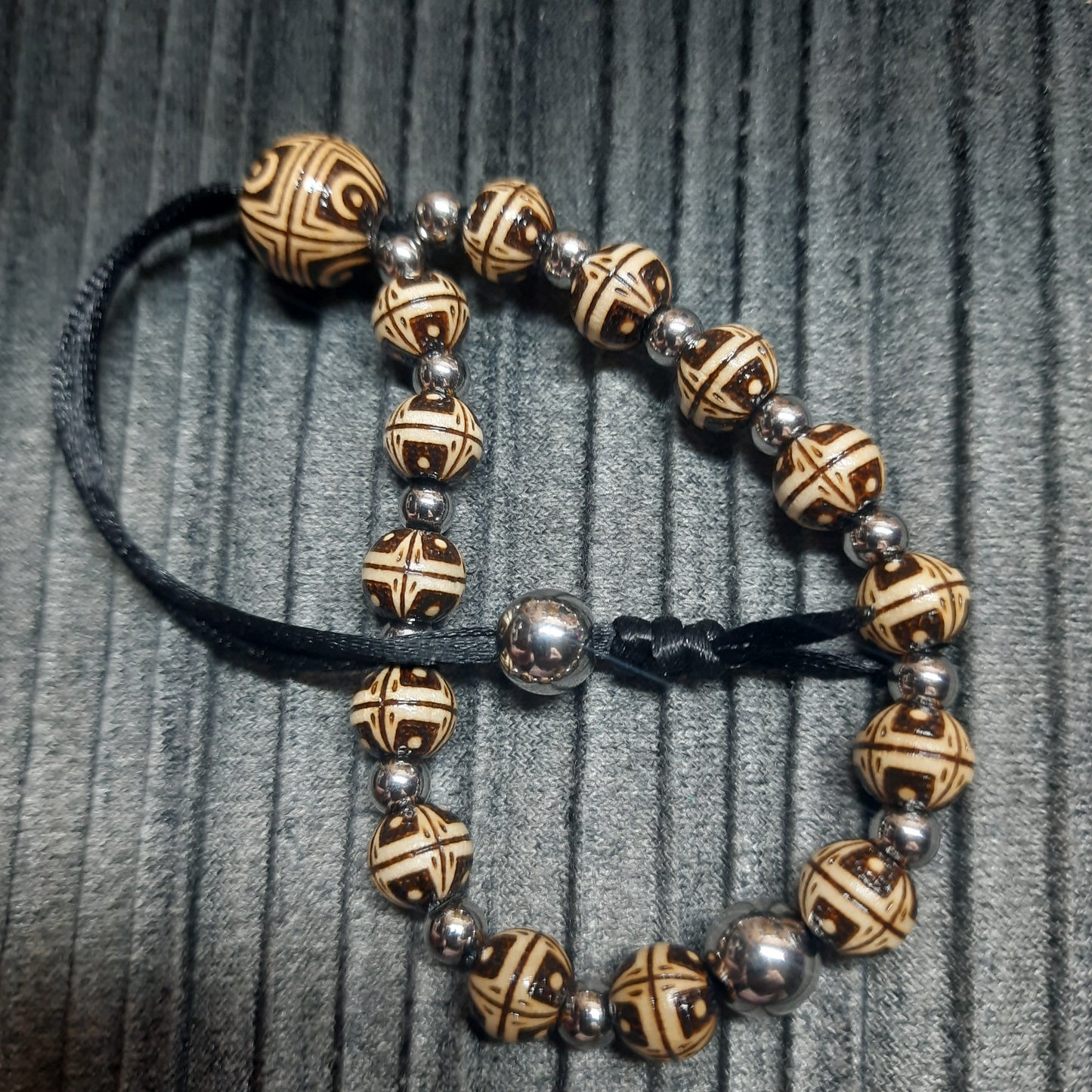 Komboloi wooden handmade "Meditation to the Morning Stars"