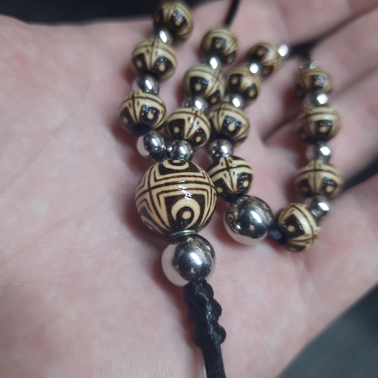 Komboloi wooden handmade "Meditation to the Morning Stars"