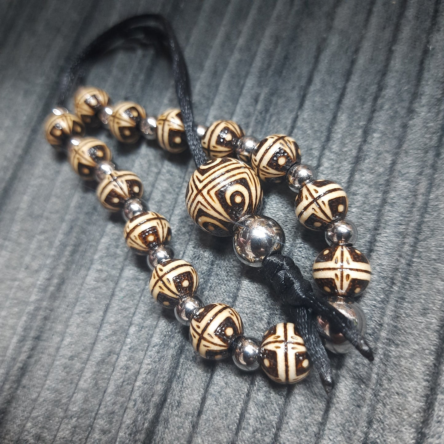 Komboloi wooden handmade "Meditation to the Morning Stars"
