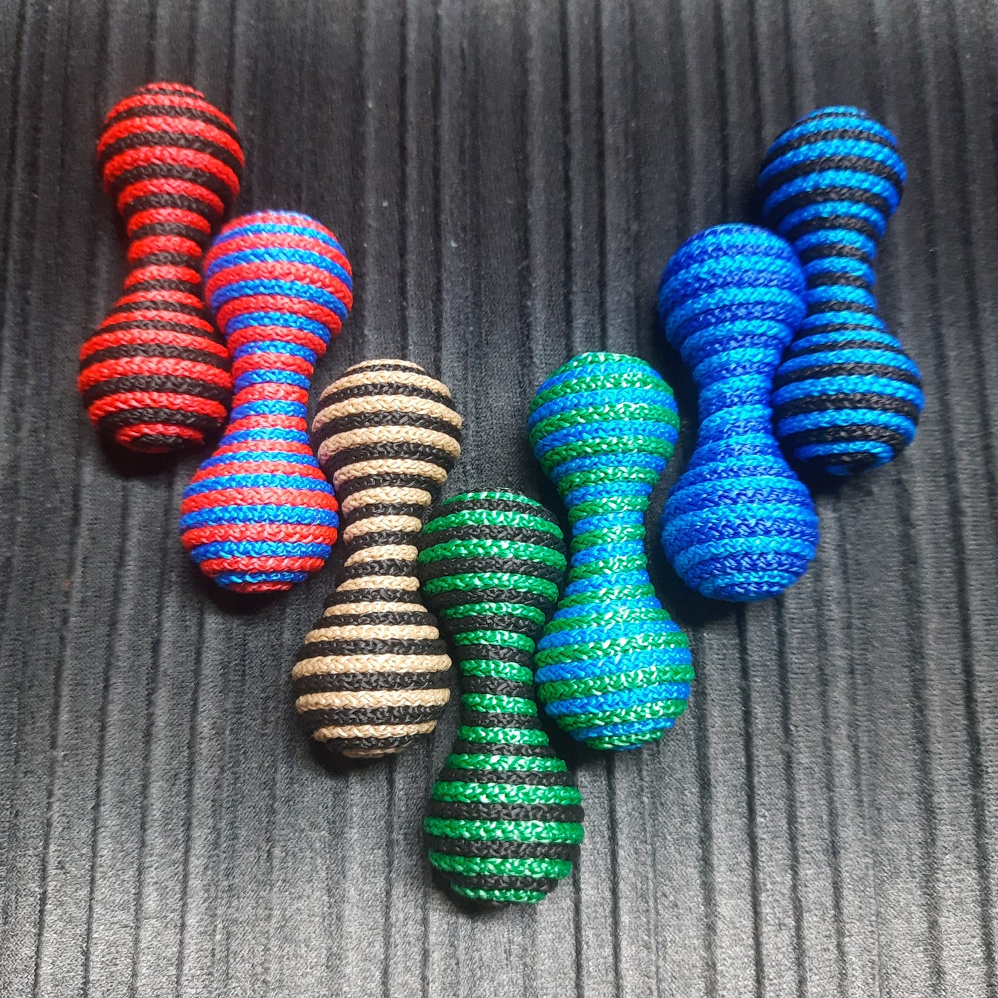Knuckleroller "In a sweater"